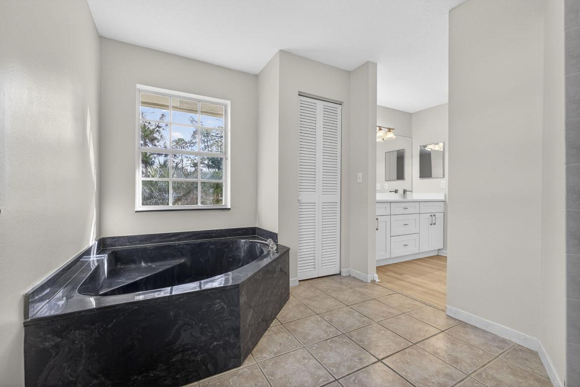 15098 77th Pl Loxahatchee, FL 33470