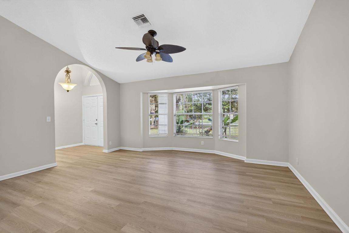 15098 77th Pl Loxahatchee, FL 33470