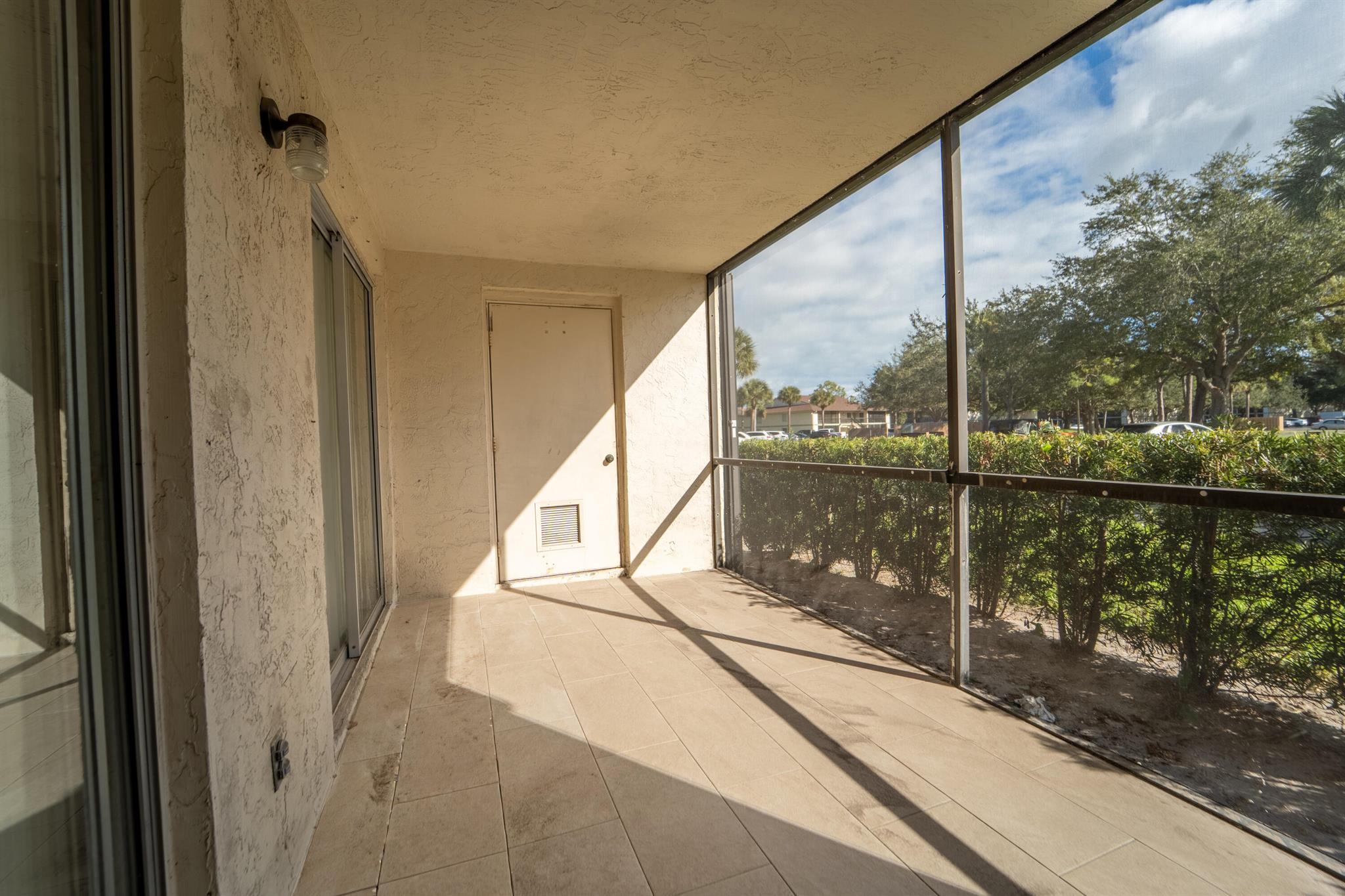 6392 Chasewood Dr #B Jupiter, FL 33458