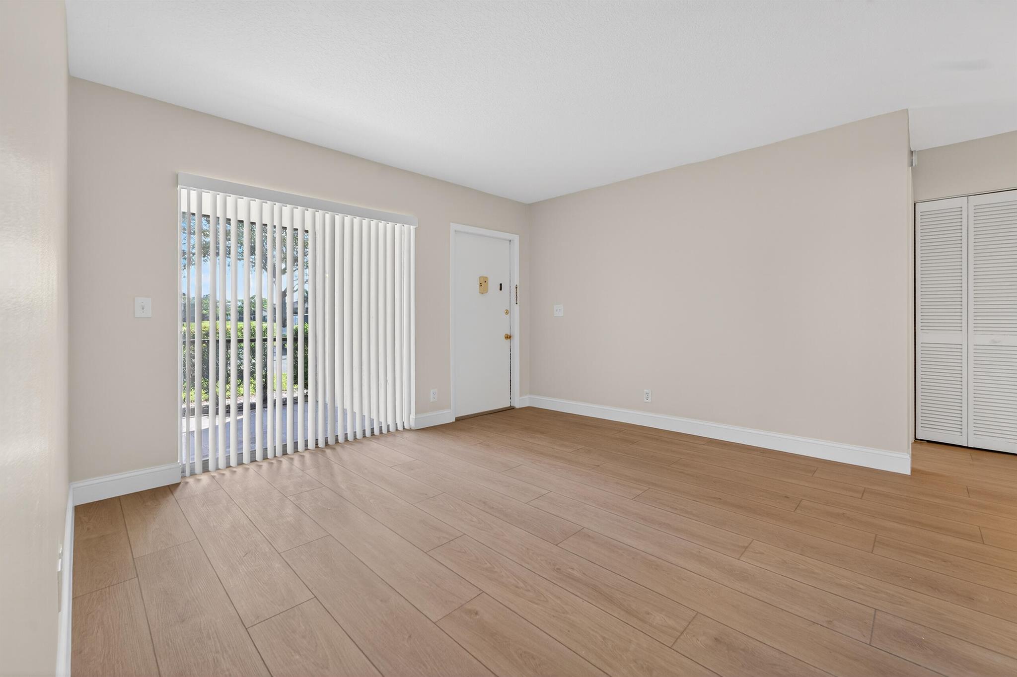 6392 Chasewood Dr #B Jupiter, FL 33458