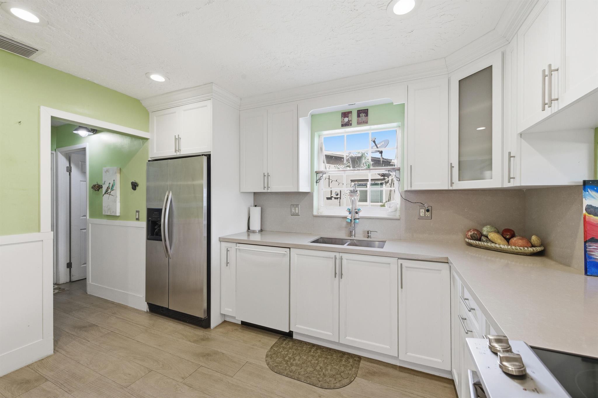 1811 NW 119th Ave Pembroke Pines, FL 33026