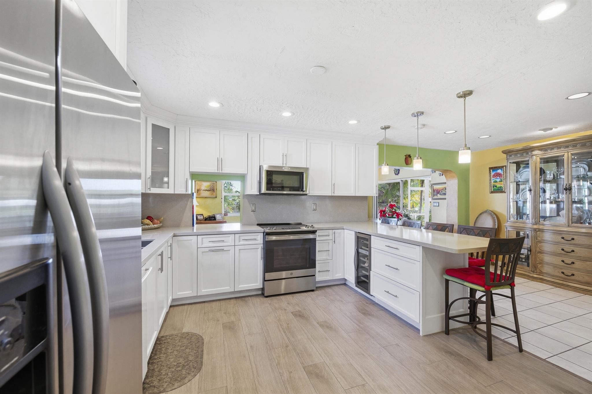 1811 NW 119th Ave Pembroke Pines, FL 33026