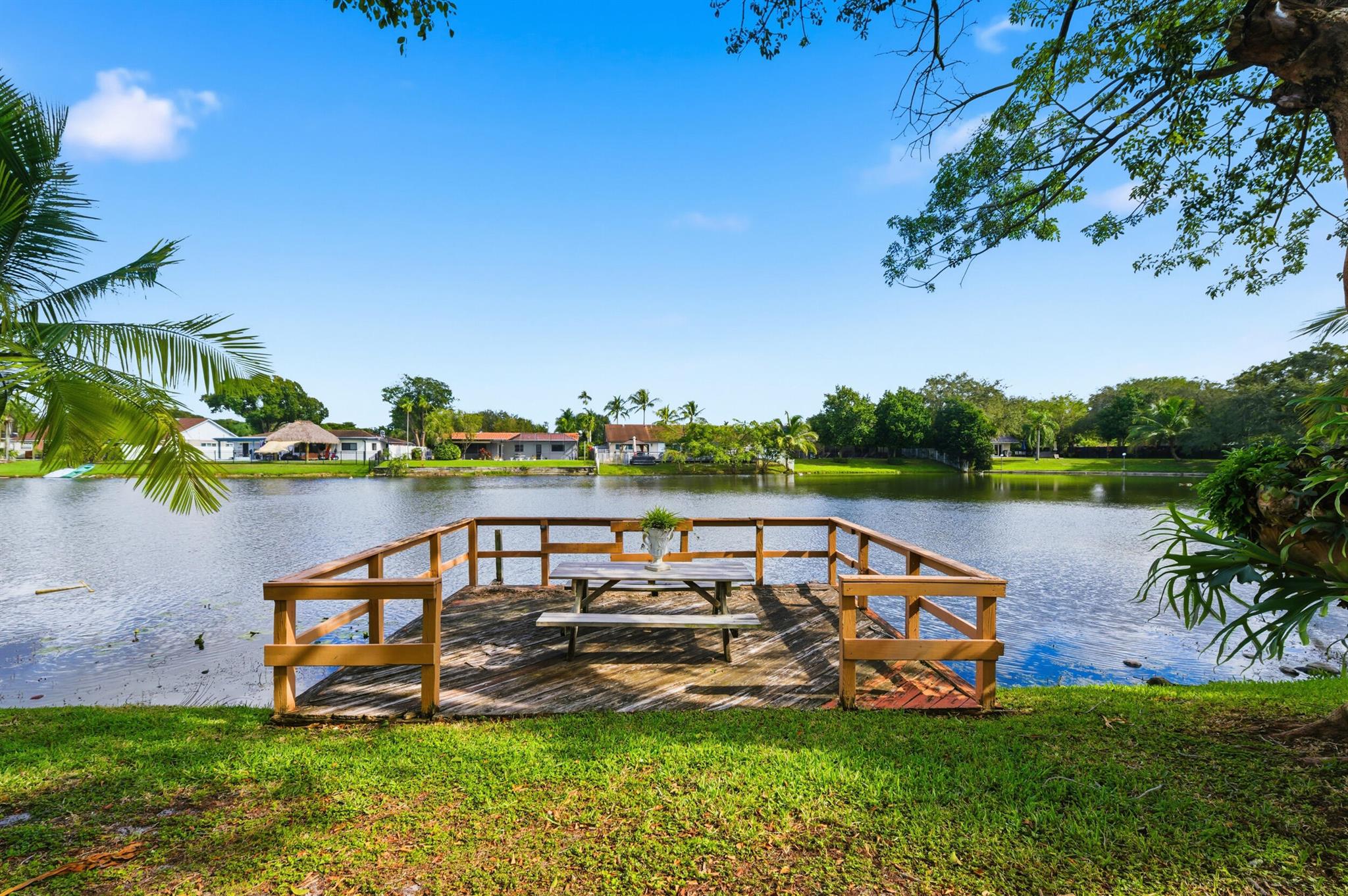 1811 NW 119th Ave Pembroke Pines, FL 33026