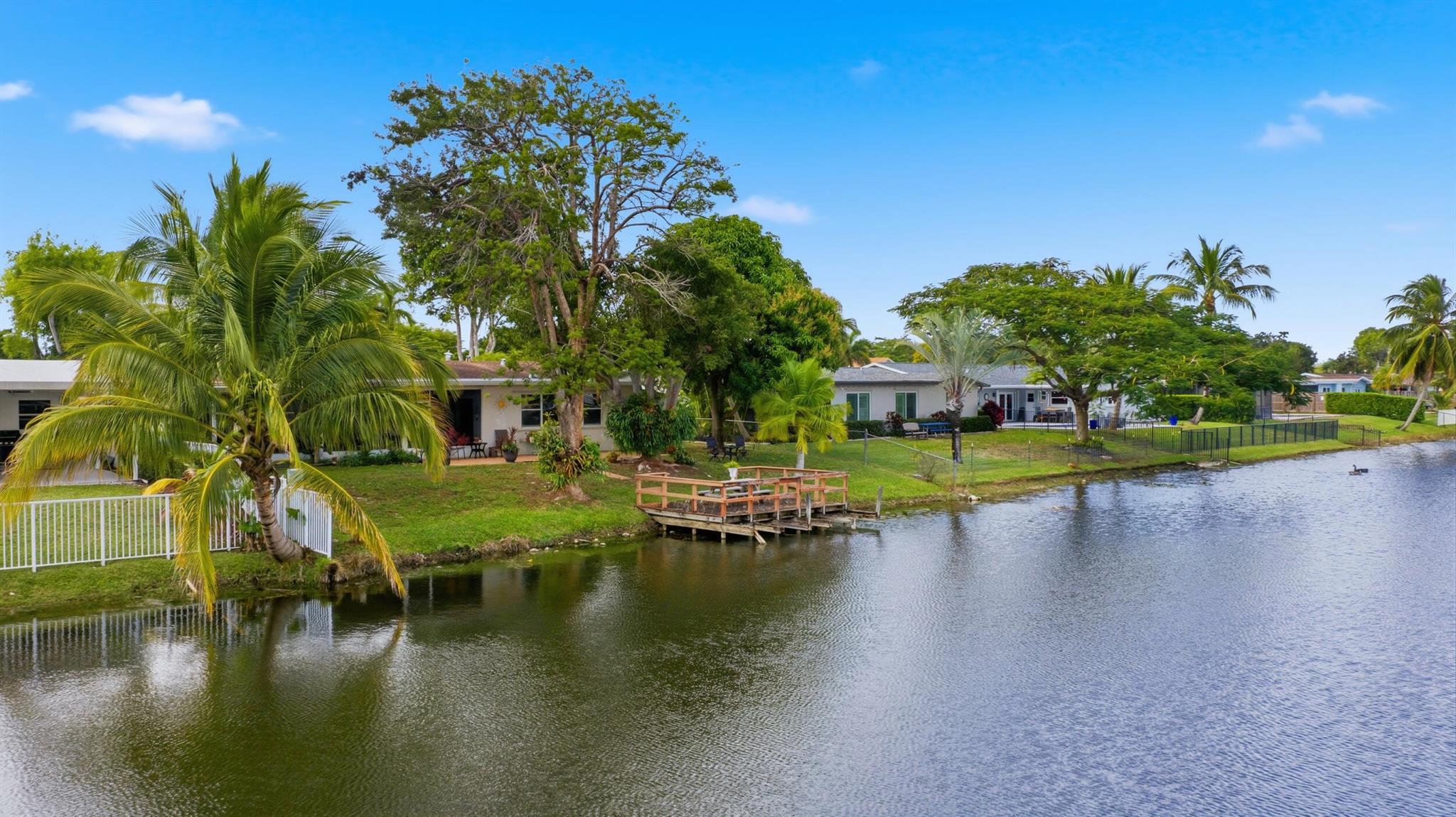 1811 NW 119th Ave Pembroke Pines, FL 33026