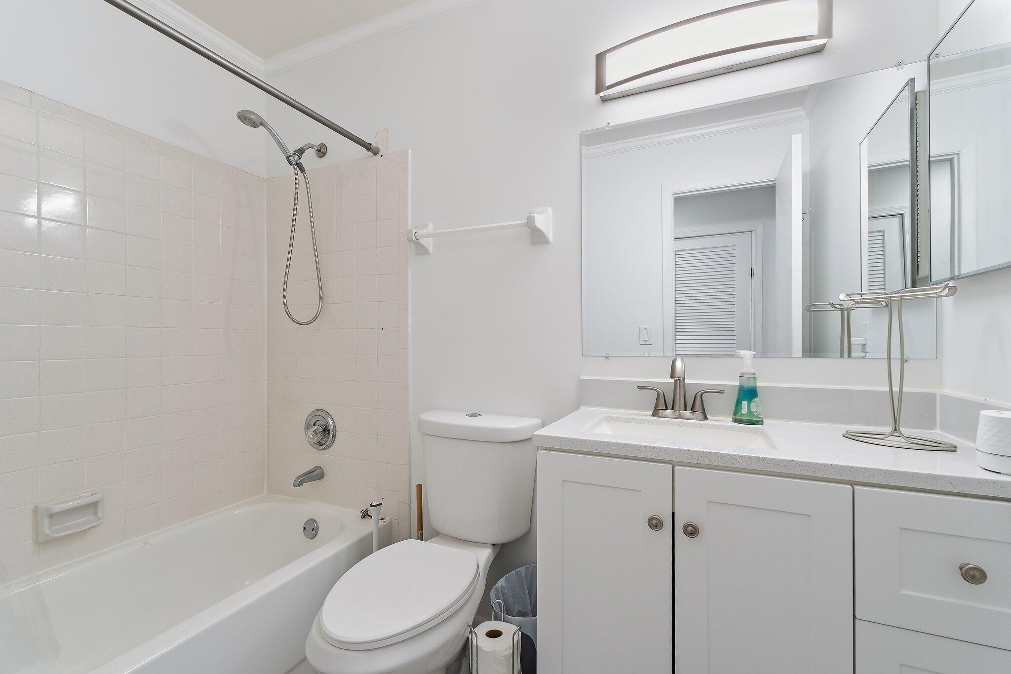 162 Greentree Jupiter, FL 33458