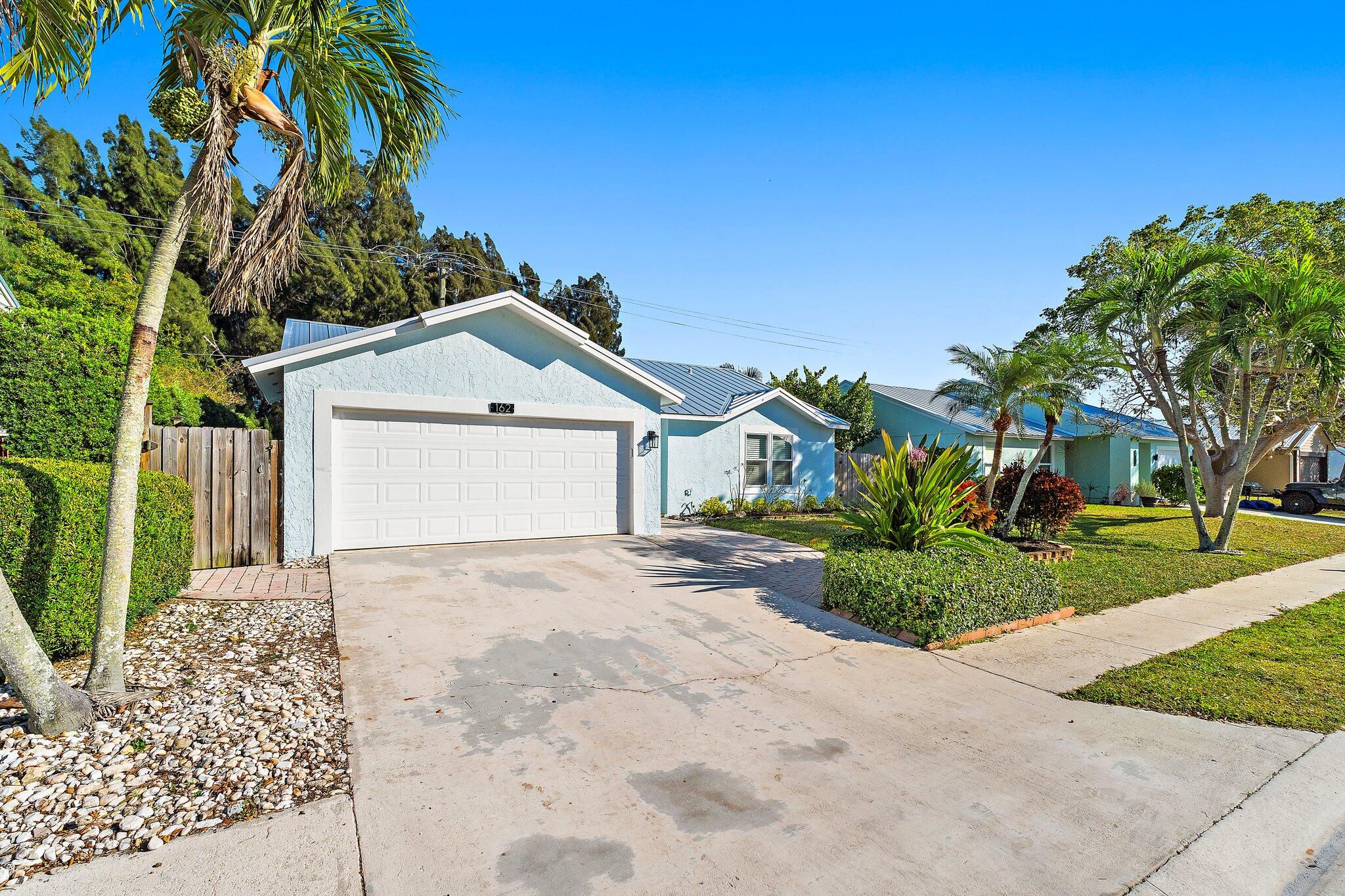 162 Greentree Jupiter, FL 33458