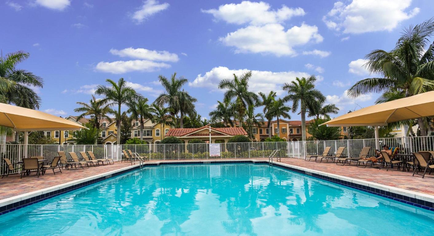 118 Foxford Jupiter, FL 33458