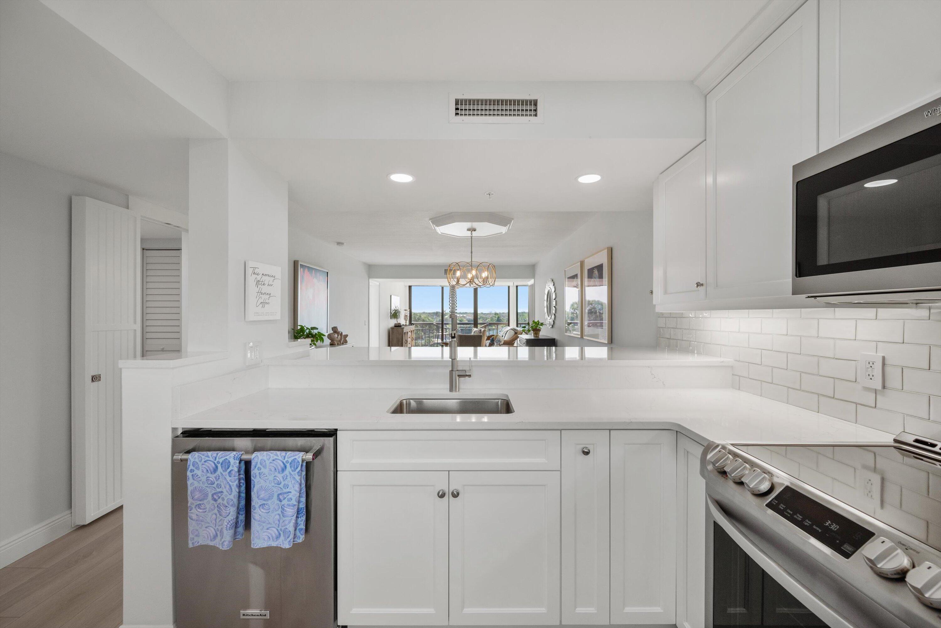 2001 Marina Isle #503 Jupiter, FL 33477