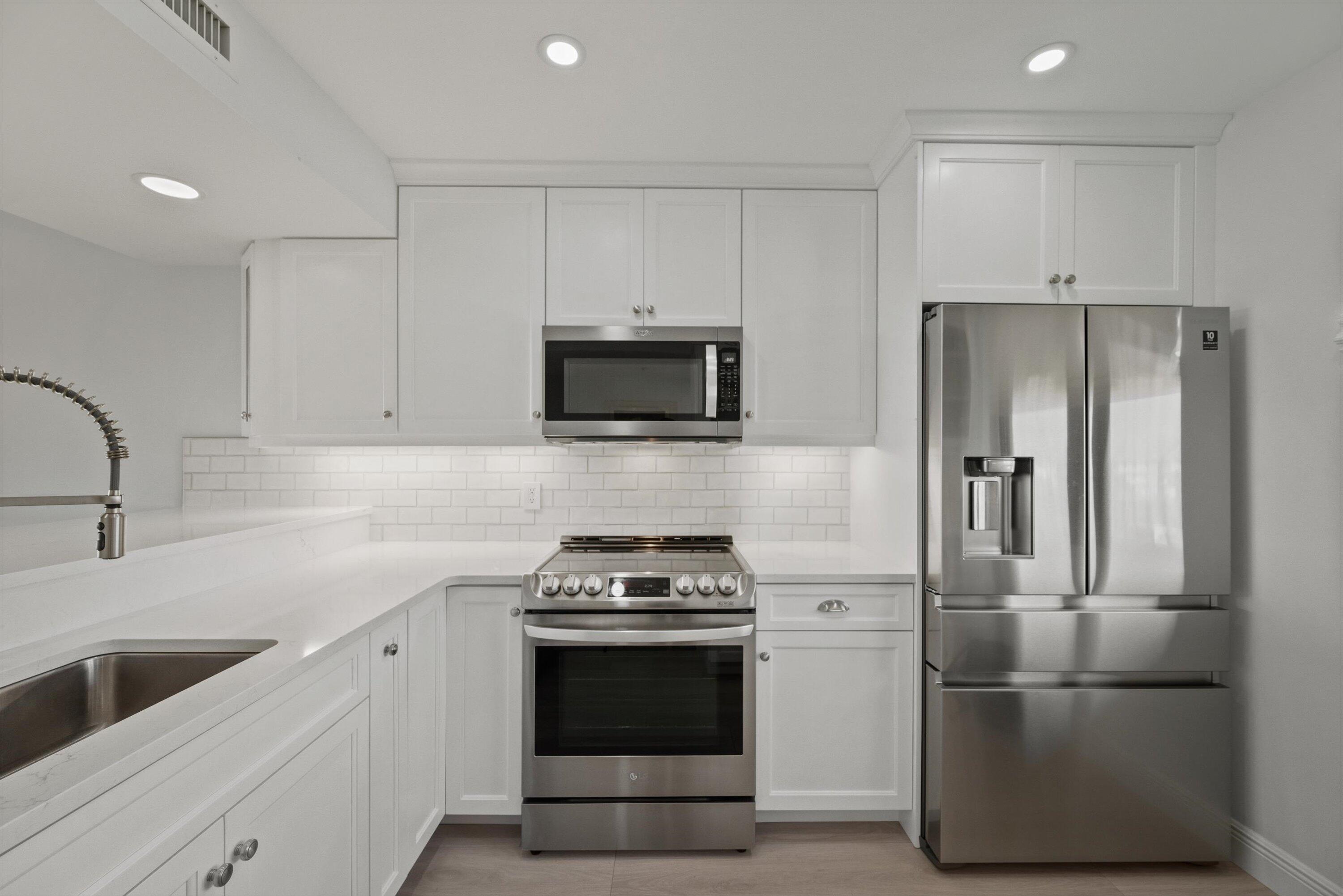 2001 Marina Isle #503 Jupiter, FL 33477