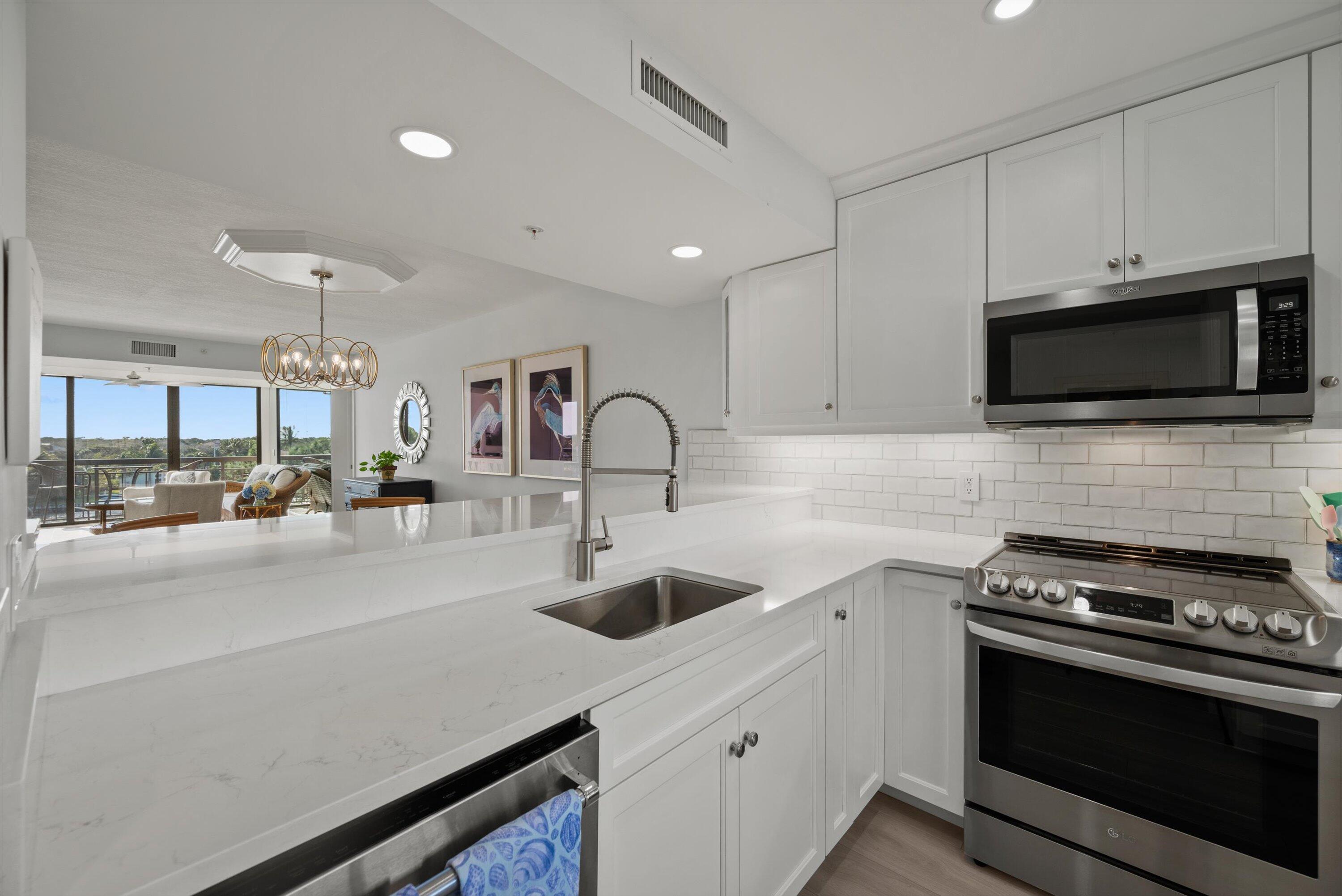 2001 Marina Isle #503 Jupiter, FL 33477