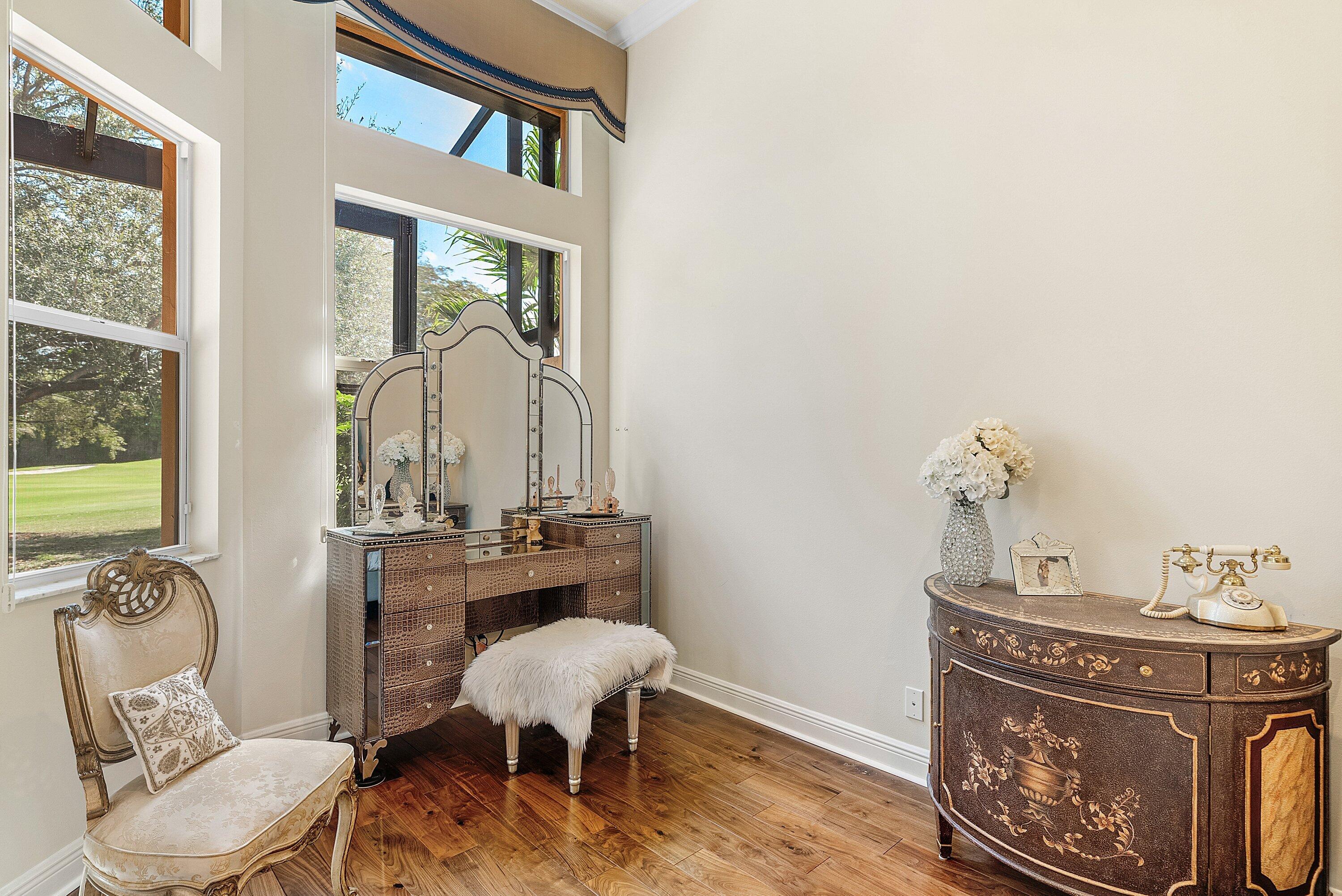 8042 Laurel Rdg Delray Beach, FL 33446