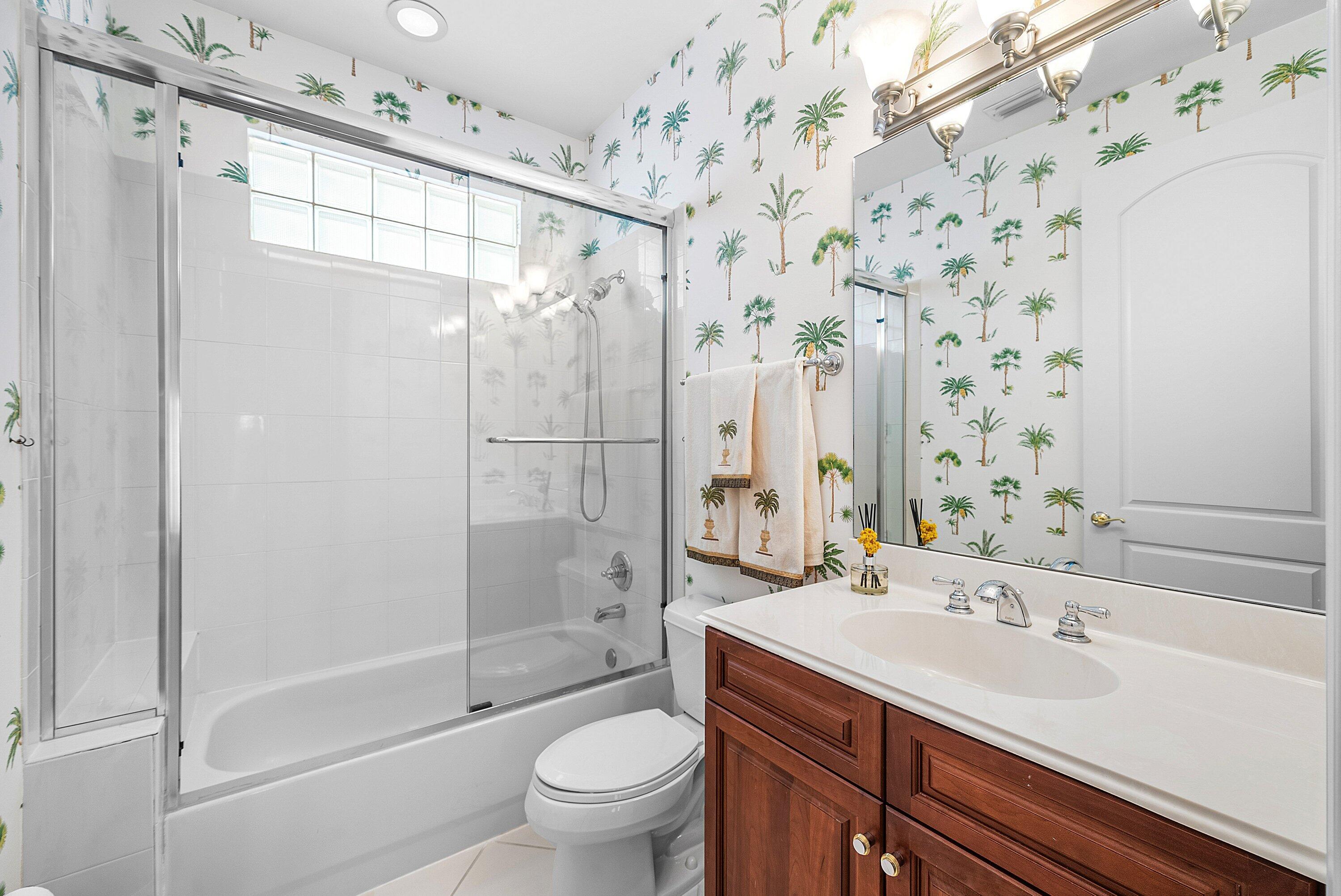 8042 Laurel Rdg Delray Beach, FL 33446