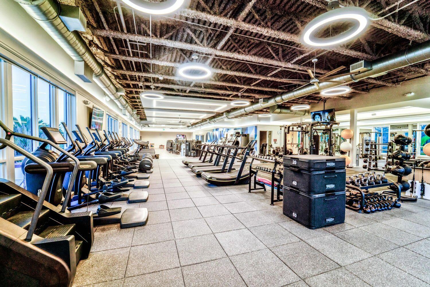 8042 Laurel Rdg Delray Beach, FL 33446