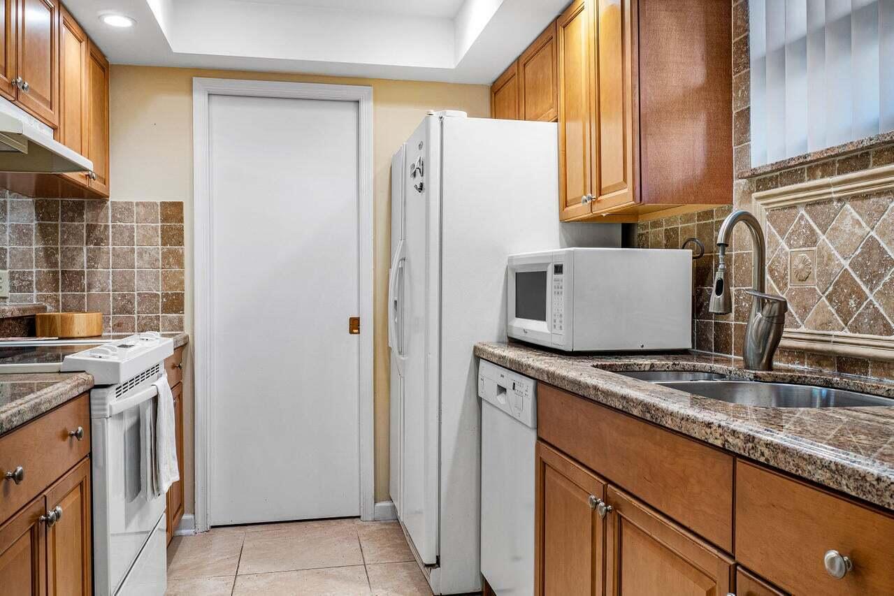 13334 Polo Clb #238 Wellington, FL 33414