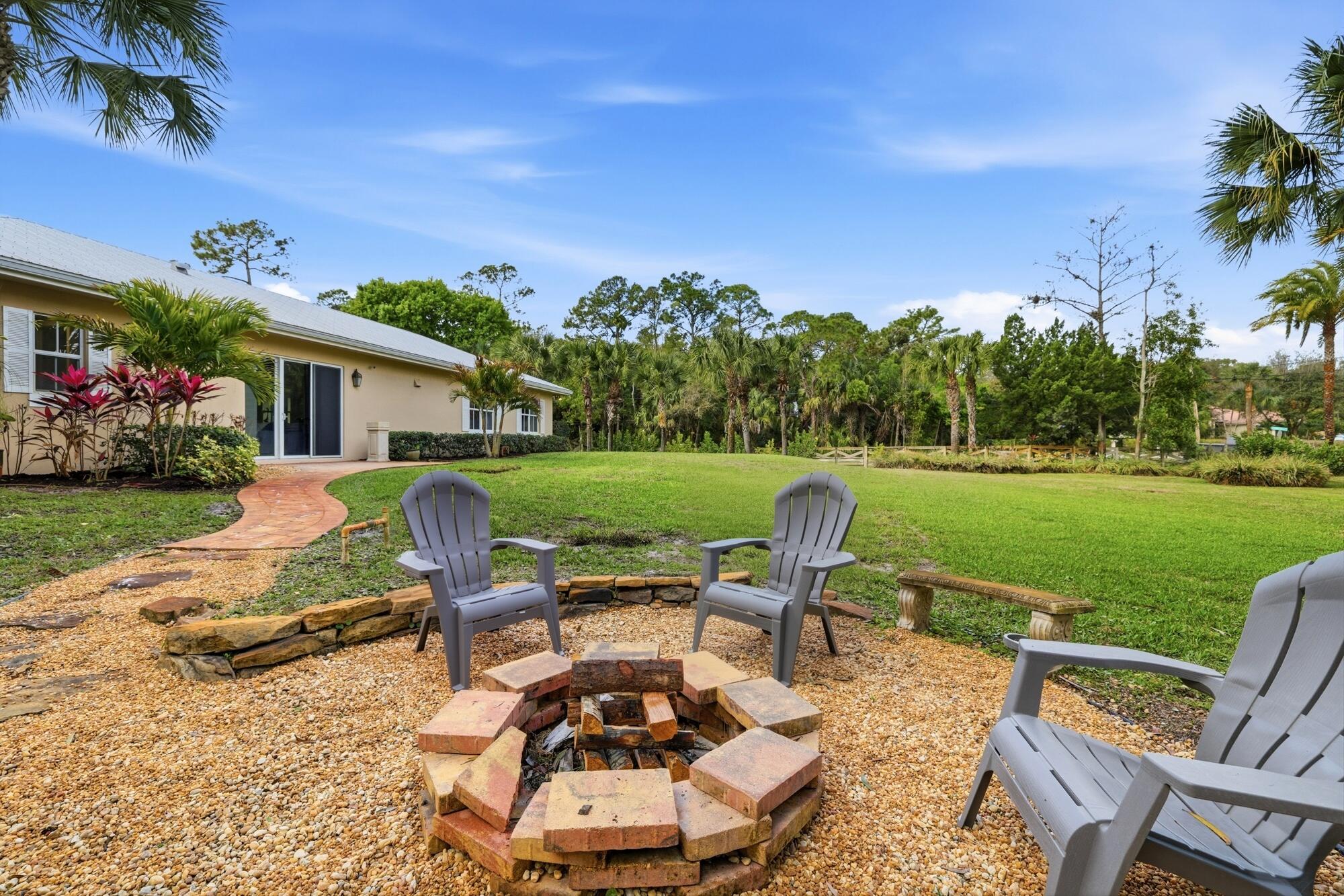 9483 166th Jupiter, FL 33478