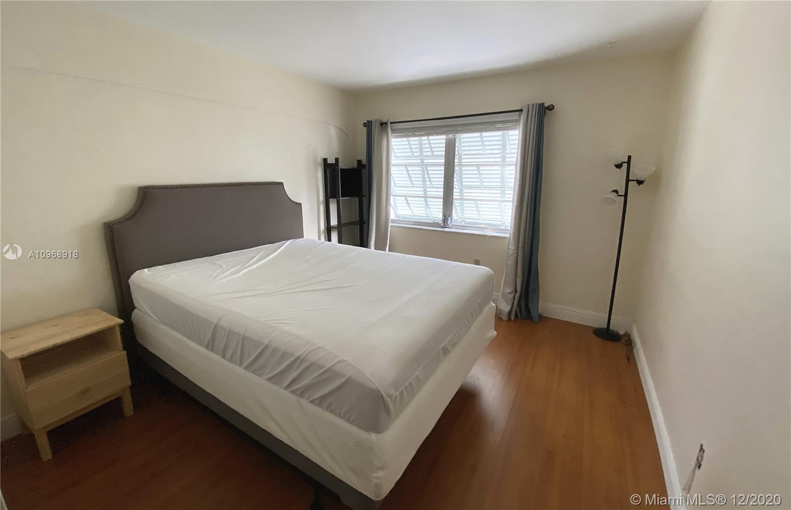 image ROYAL CARIBBEAN CLUB CON10