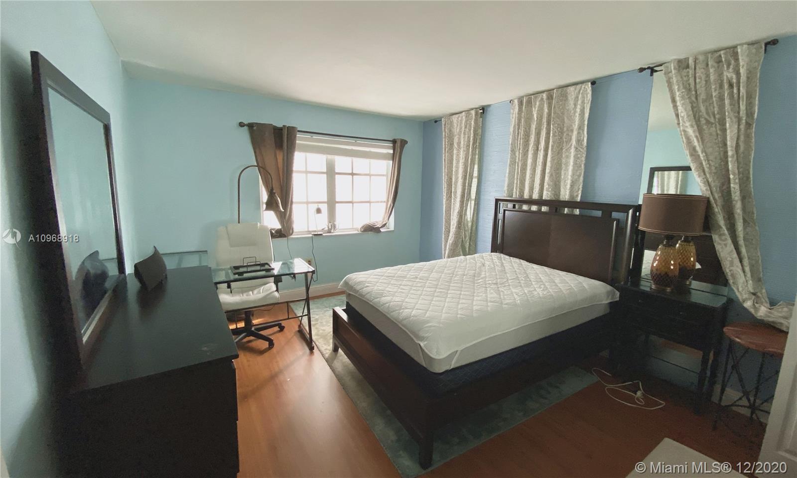 image ROYAL CARIBBEAN CLUB CON11