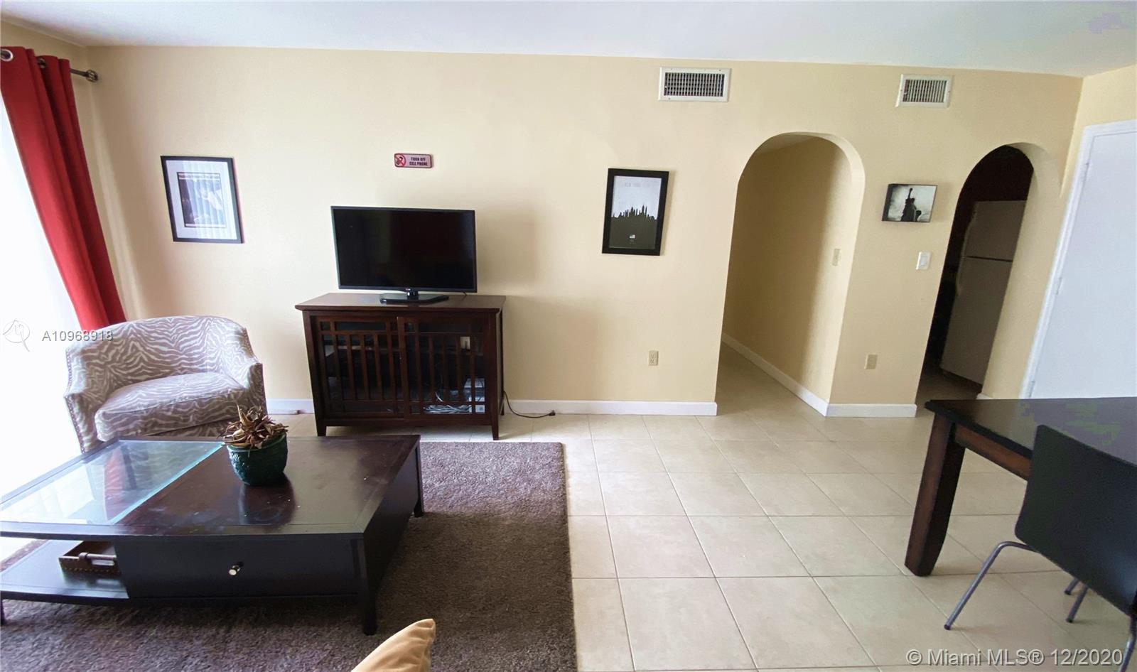 image ROYAL CARIBBEAN CLUB CON12