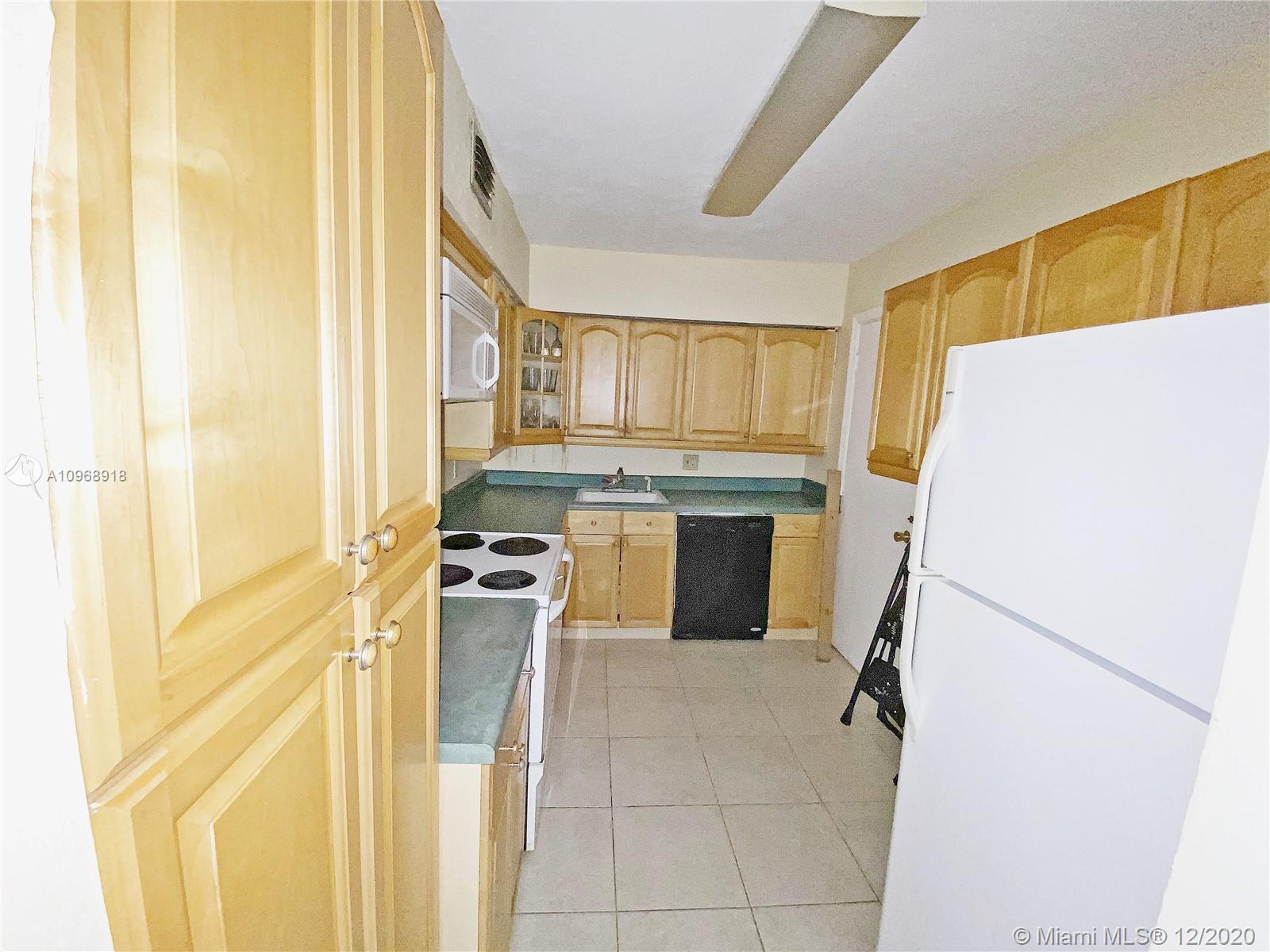 image ROYAL CARIBBEAN CLUB CON13