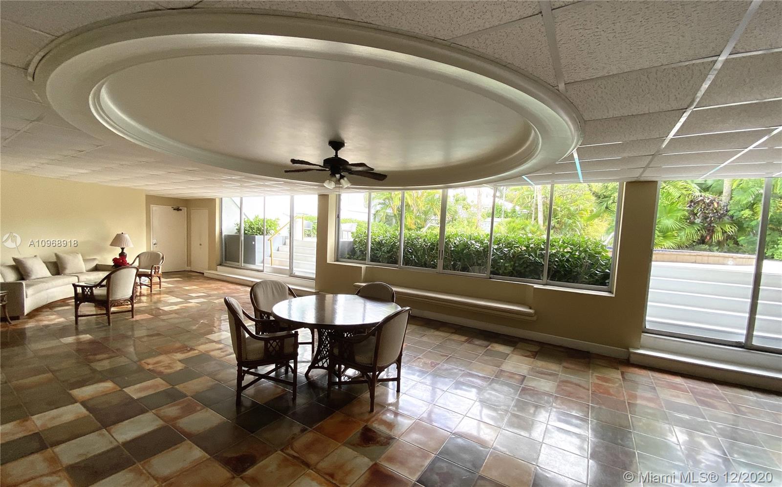 image ROYAL CARIBBEAN CLUB CON4