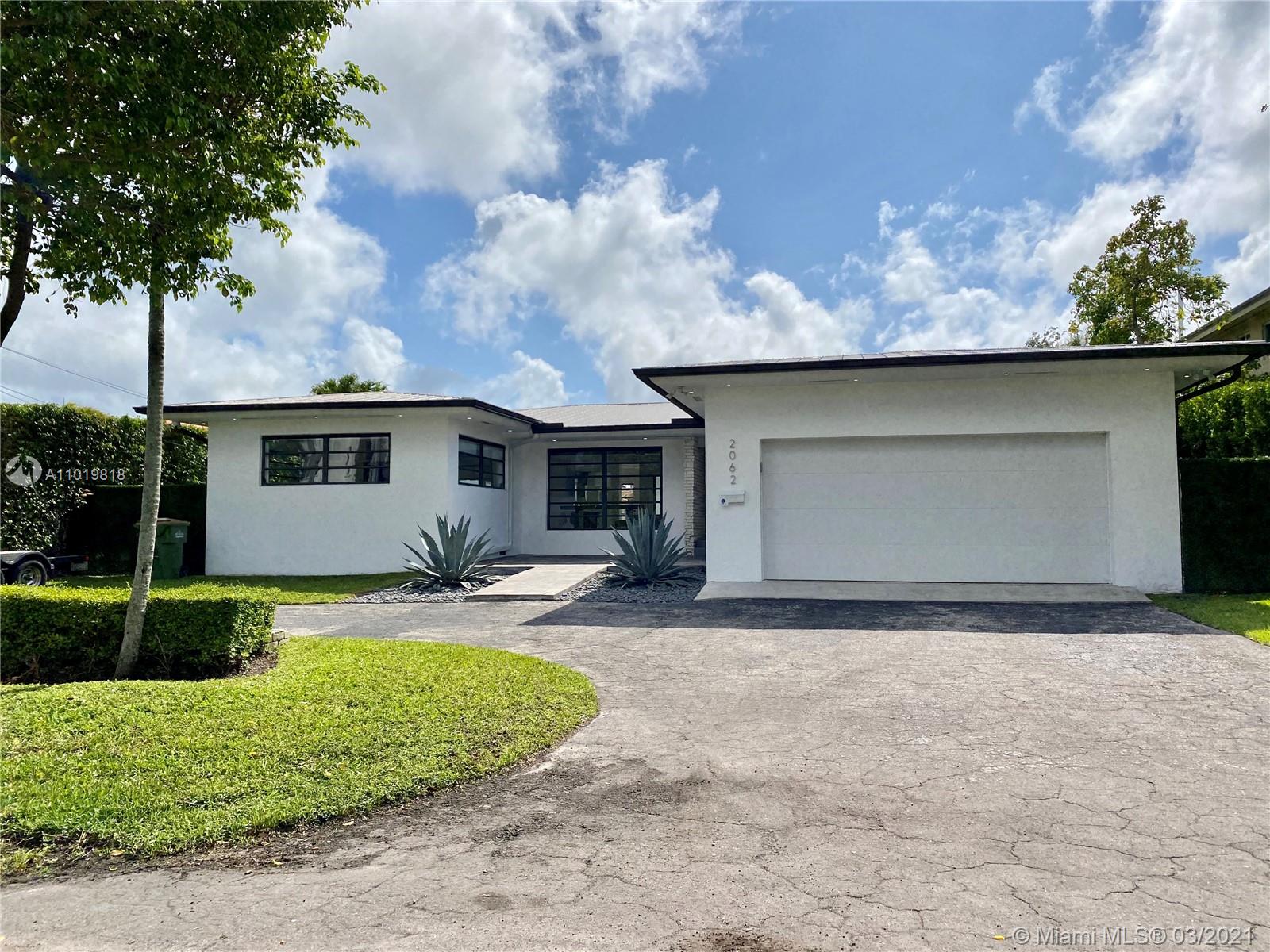 2062 NE 121st Rd