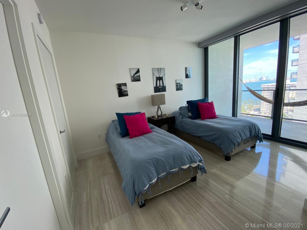 1451 Brickell Ave #1703 Miami, FL 33131