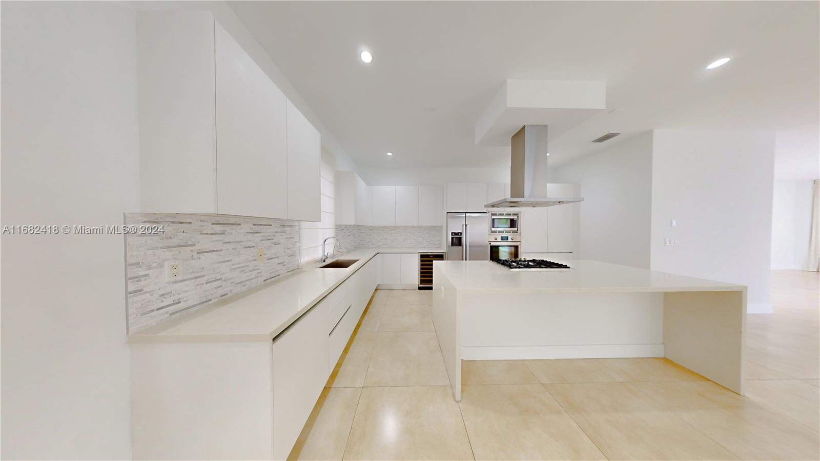 9980 NW 74th Ter Doral, FL 33178