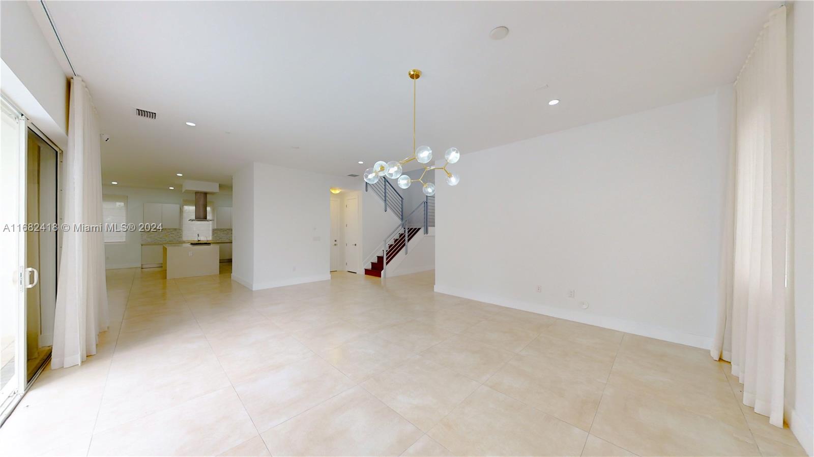 9980 NW 74th Ter Doral, FL 33178