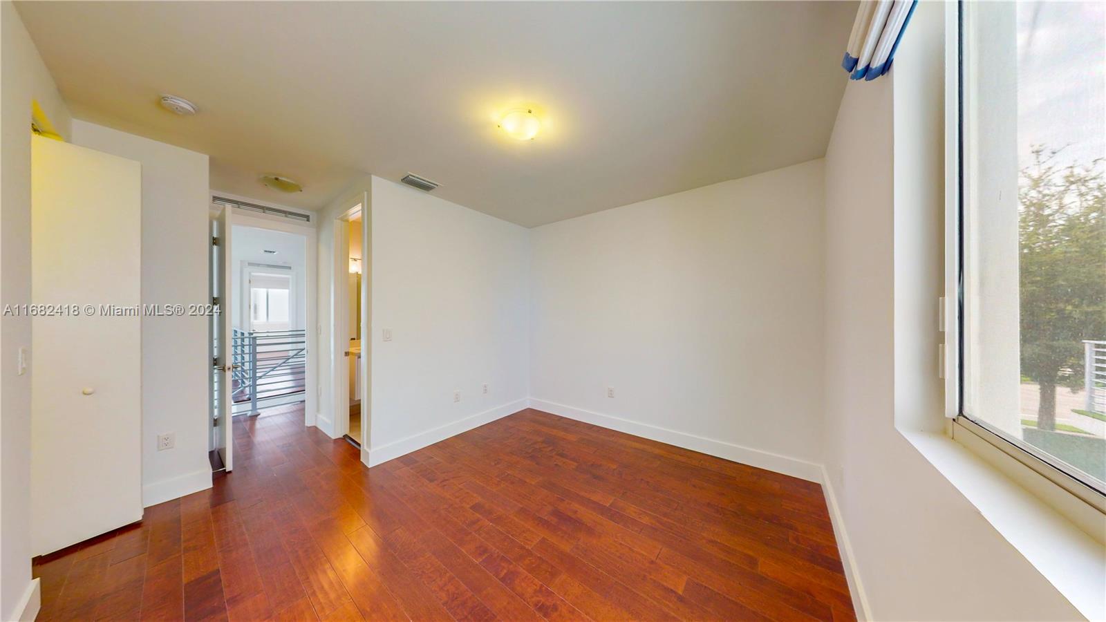 9980 NW 74th Ter Doral, FL 33178