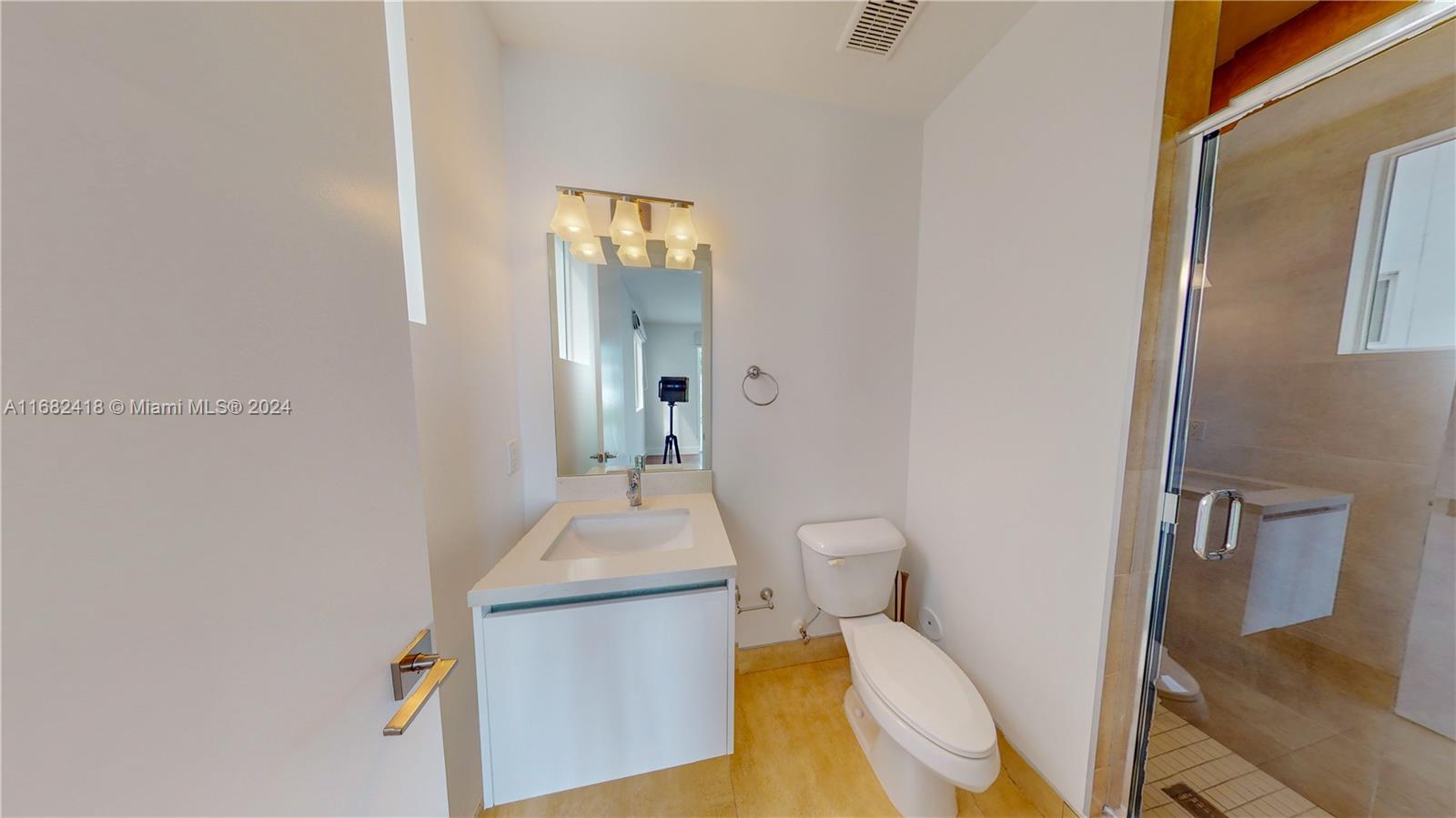 9980 NW 74th Ter Doral, FL 33178