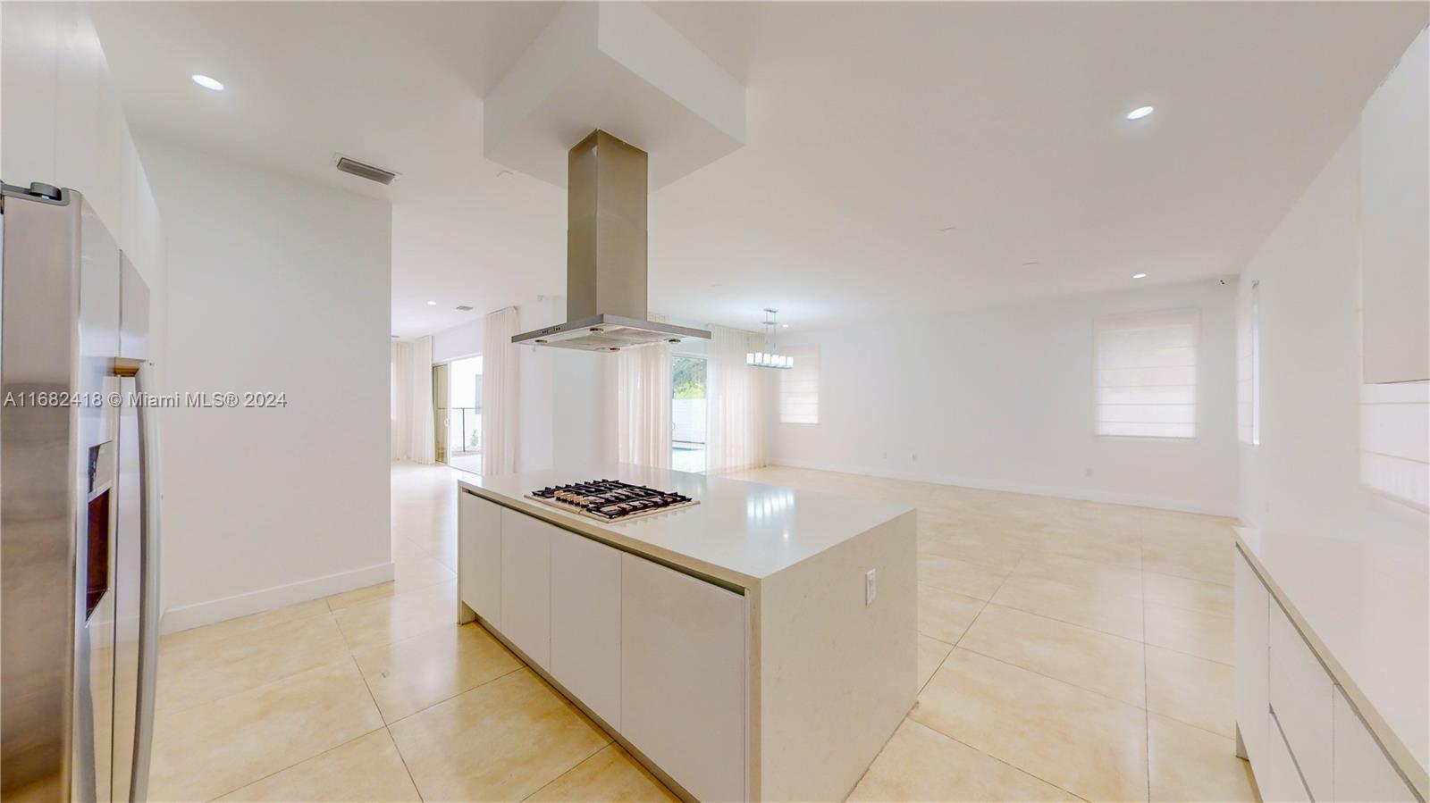 9980 NW 74th Ter Doral, FL 33178