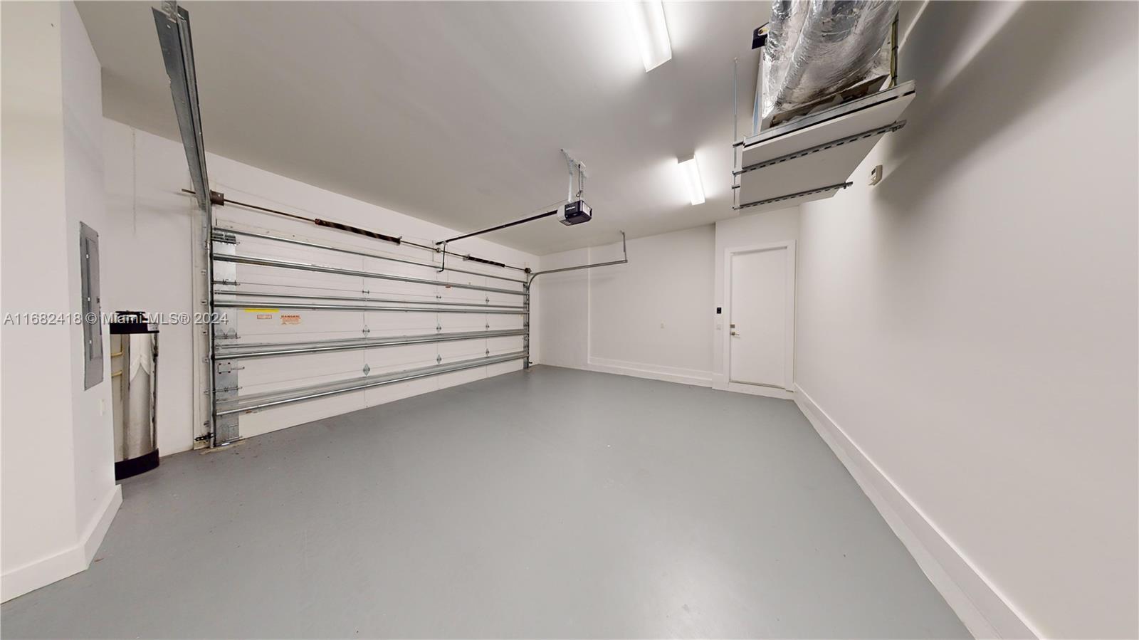 9980 NW 74th Ter Doral, FL 33178