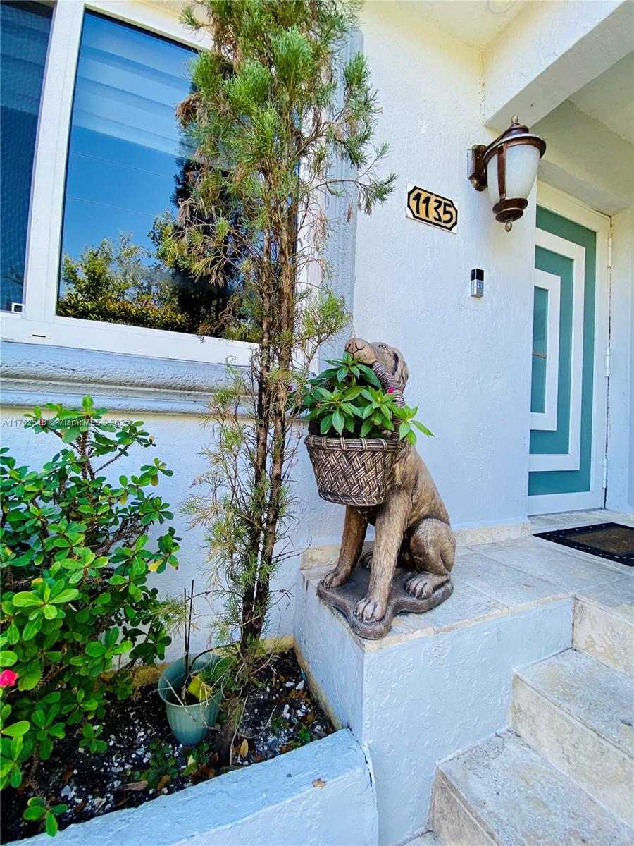 1135 SW 62nd Ave West Miami, FL 33144