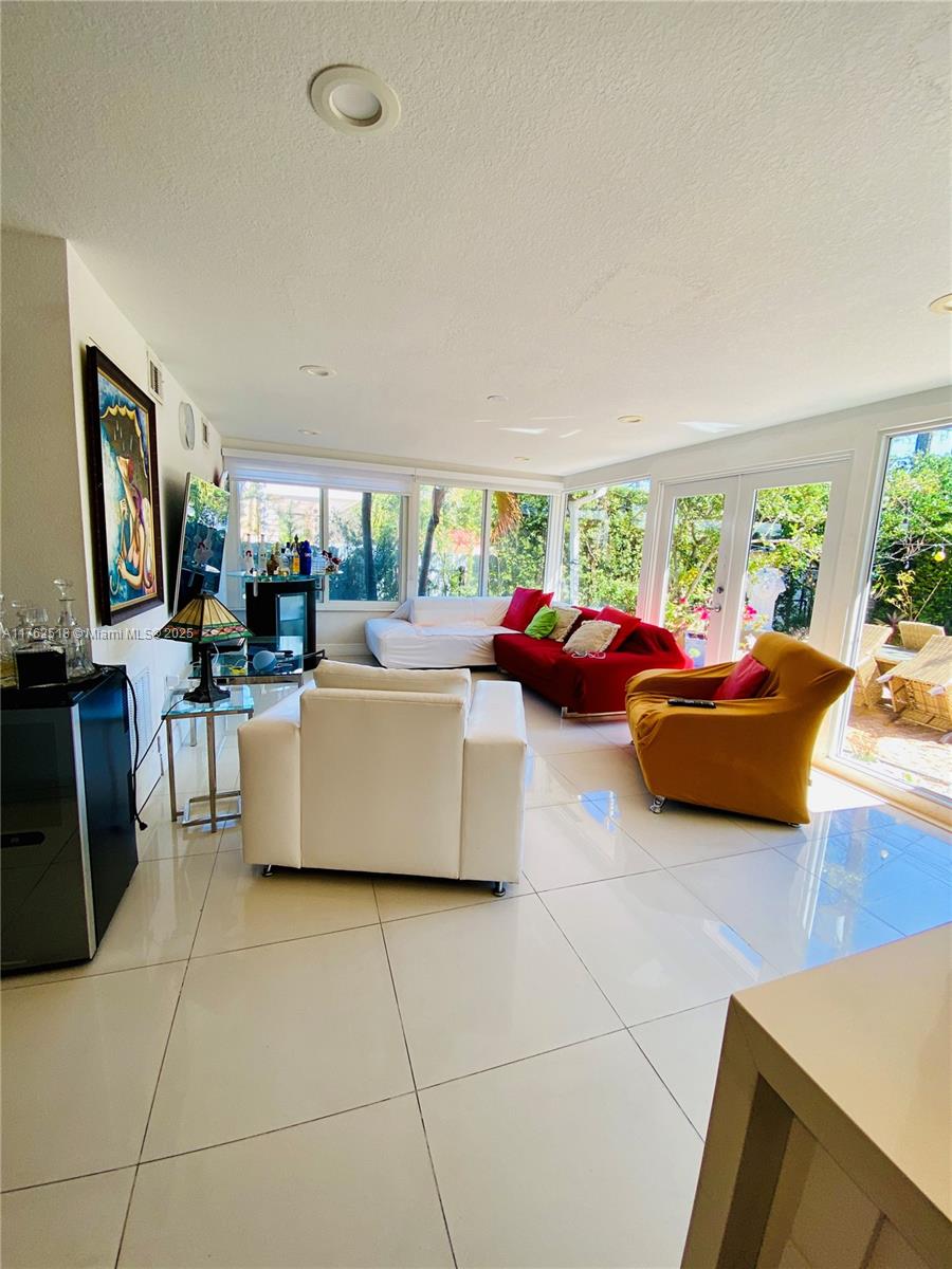 1135 SW 62nd Ave West Miami, FL 33144