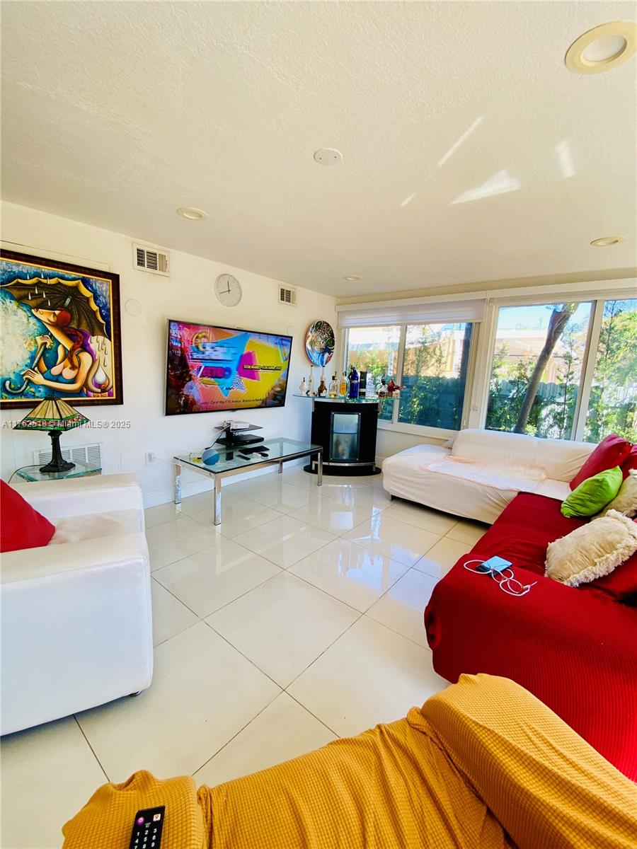 1135 SW 62nd Ave West Miami, FL 33144