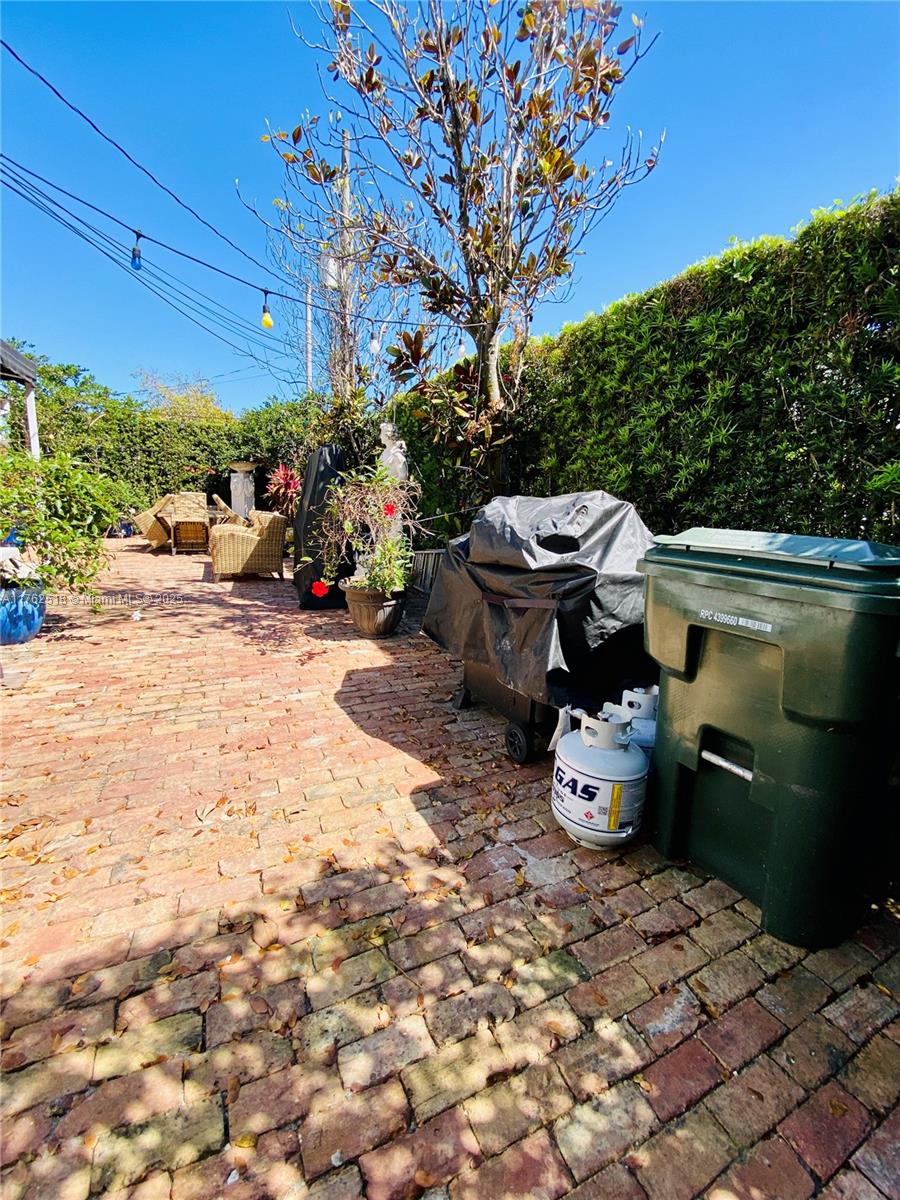 1135 SW 62nd Ave West Miami, FL 33144