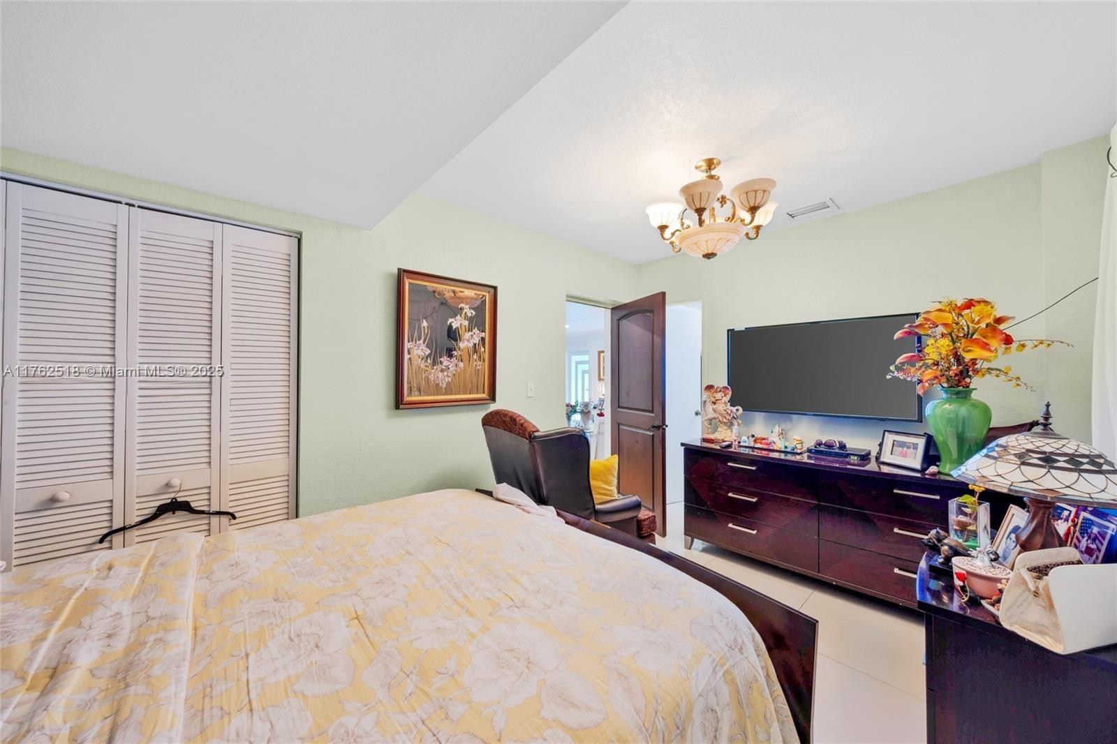 1135 SW 62nd Ave West Miami, FL 33144