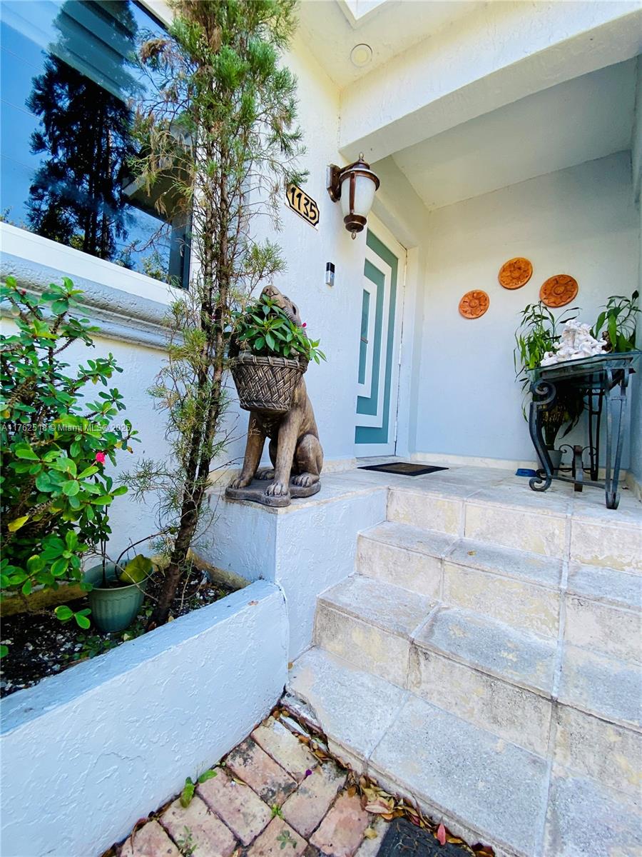 1135 SW 62nd Ave West Miami, FL 33144