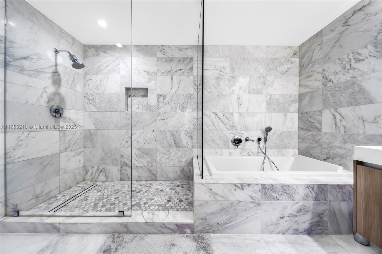 401 N Birch Rd #1100 Fort Lauderdale, FL 33304