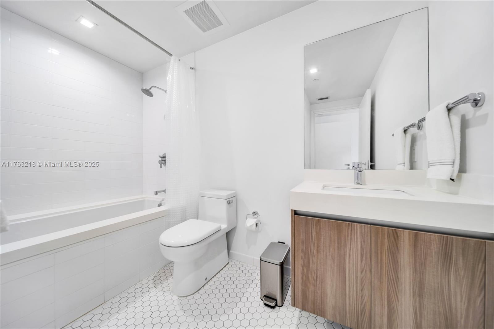 401 N Birch Rd #1100 Fort Lauderdale, FL 33304