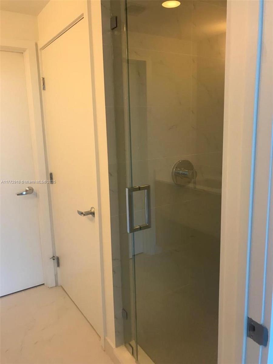 16385 Biscayne Blvd Unit 1902th North Miami Beach, FL 33160