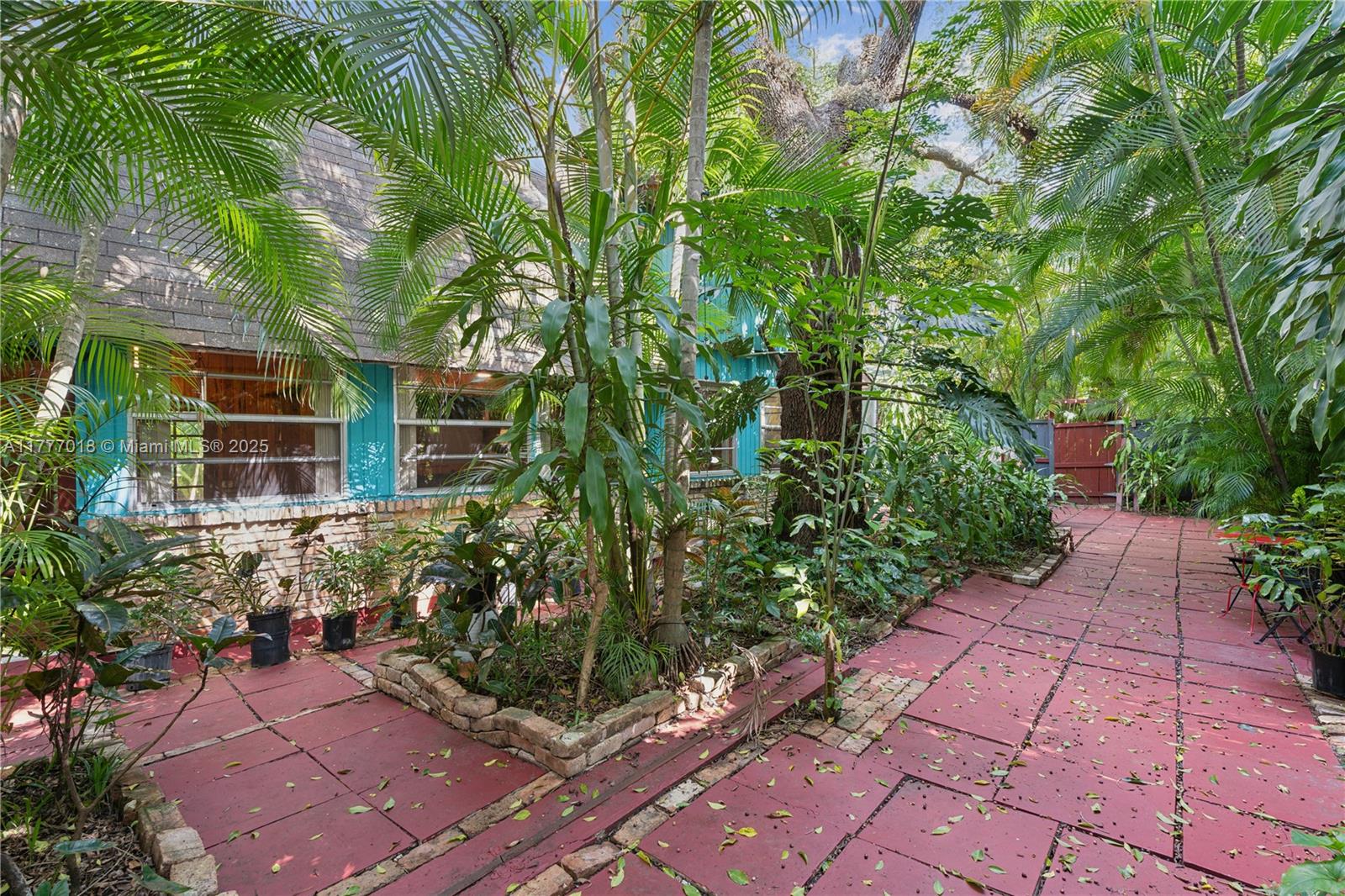 4160 Lybyer Ave Miami, FL 33133