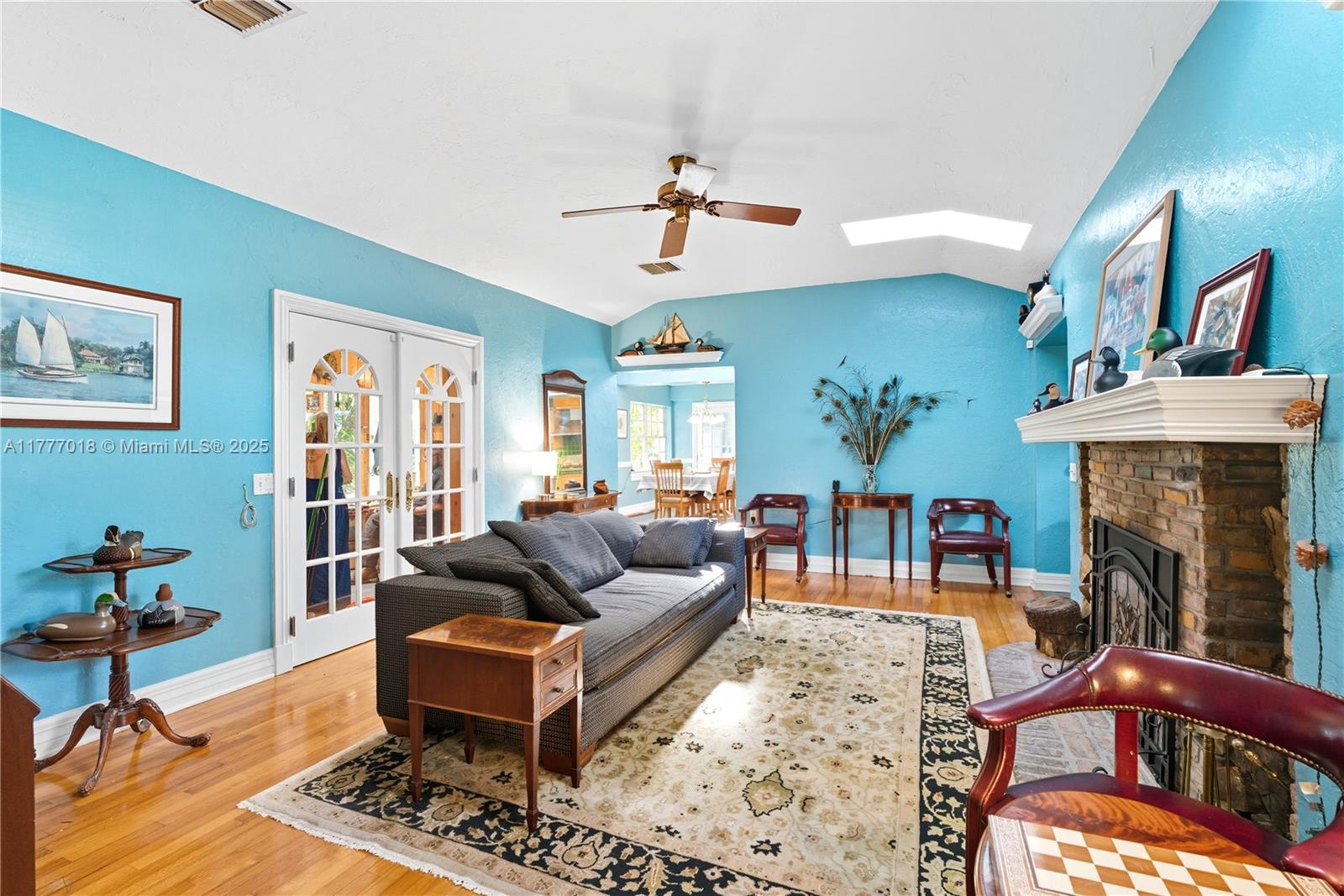 4160 Lybyer Ave Miami, FL 33133