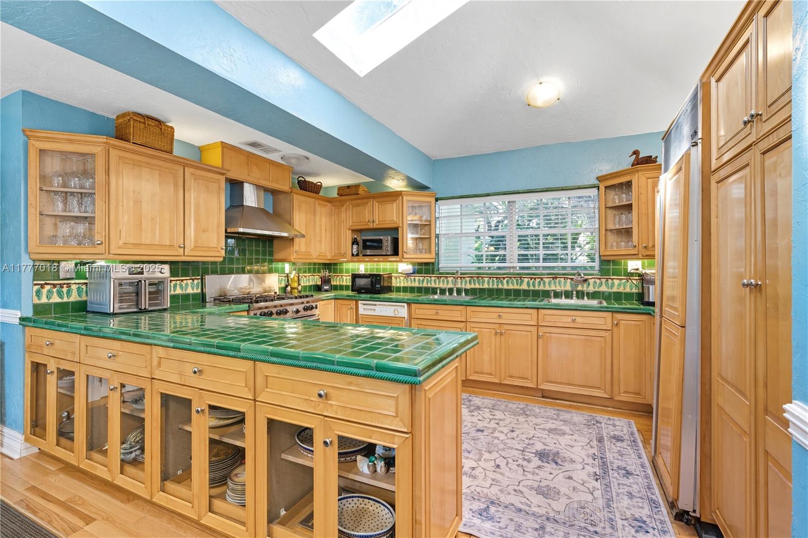 4160 Lybyer Ave Miami, FL 33133