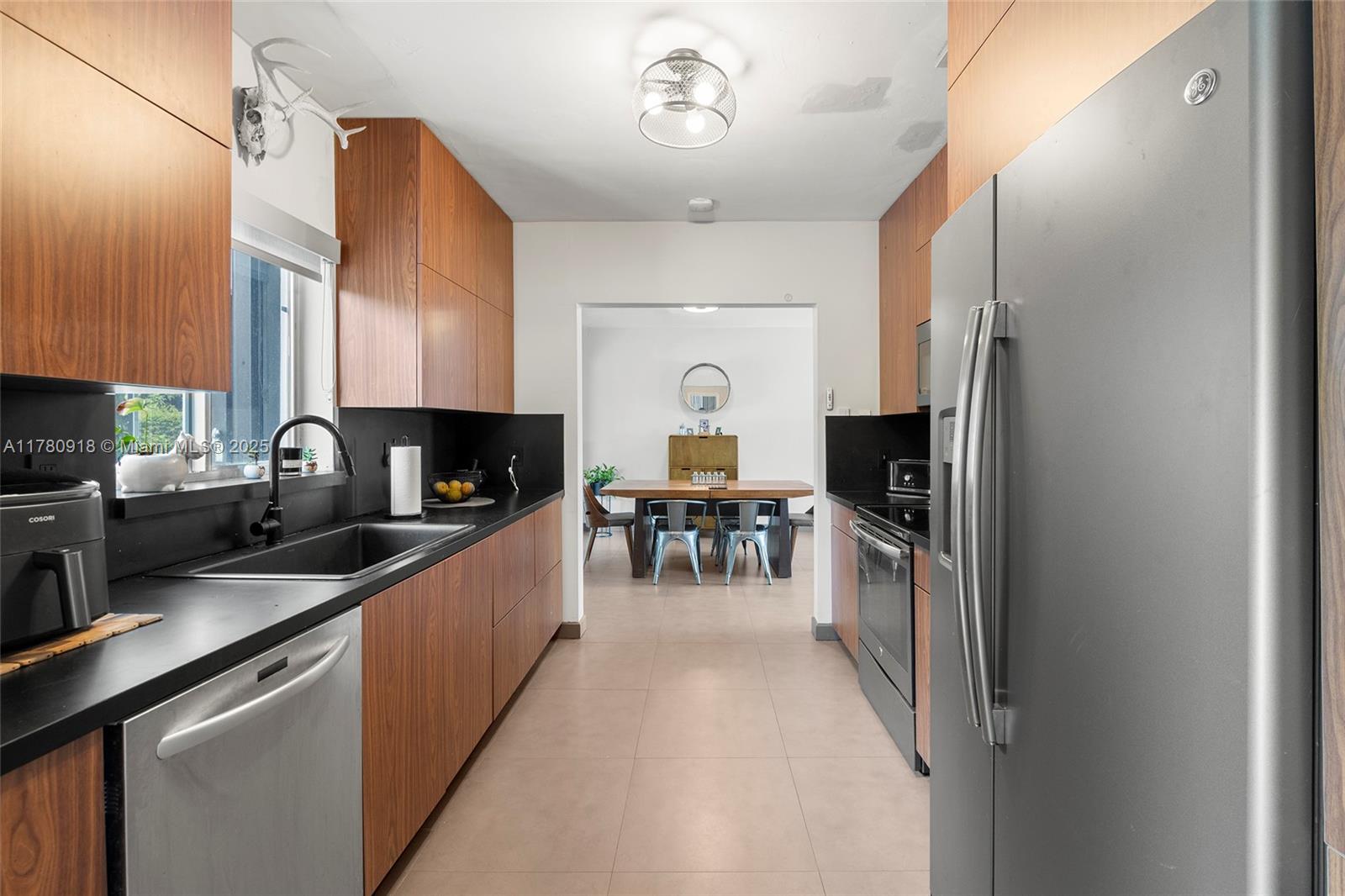 425 NE 114th St Miami, FL 33161