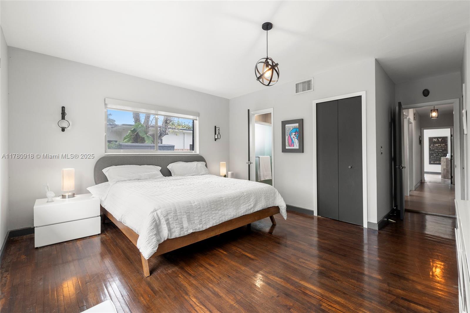 425 NE 114th St Miami, FL 33161