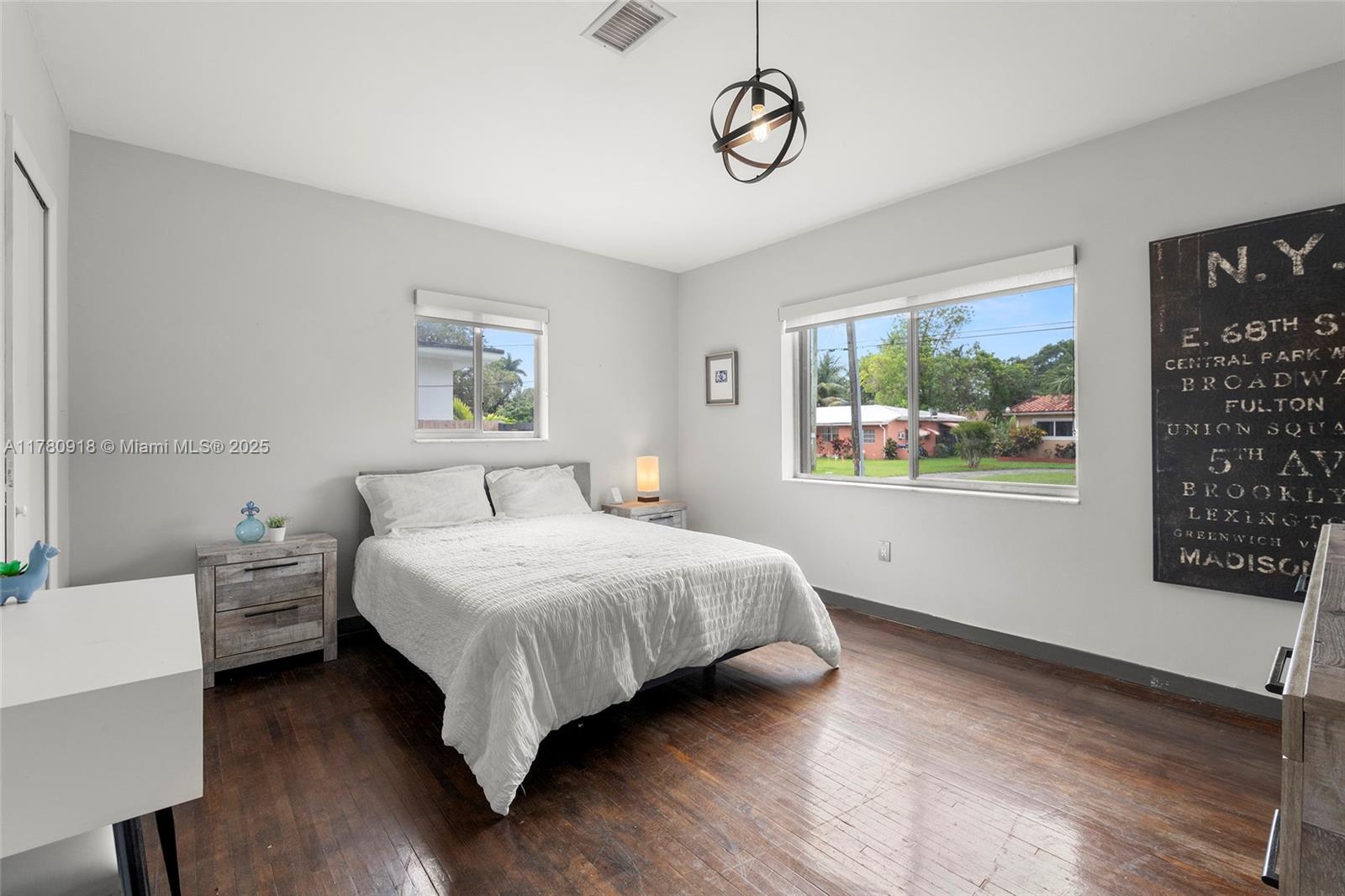 425 NE 114th St Miami, FL 33161