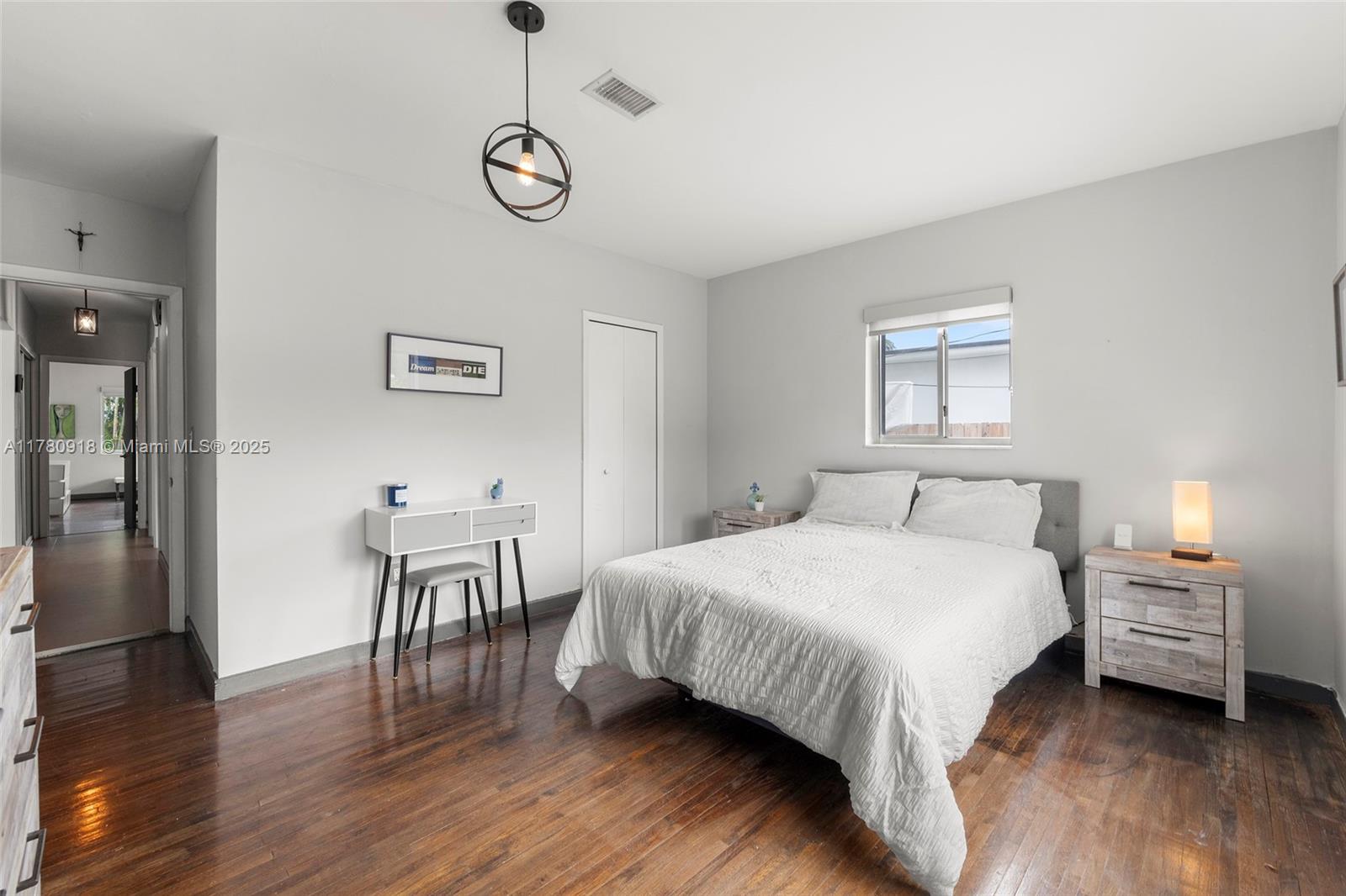 425 NE 114th St Miami, FL 33161