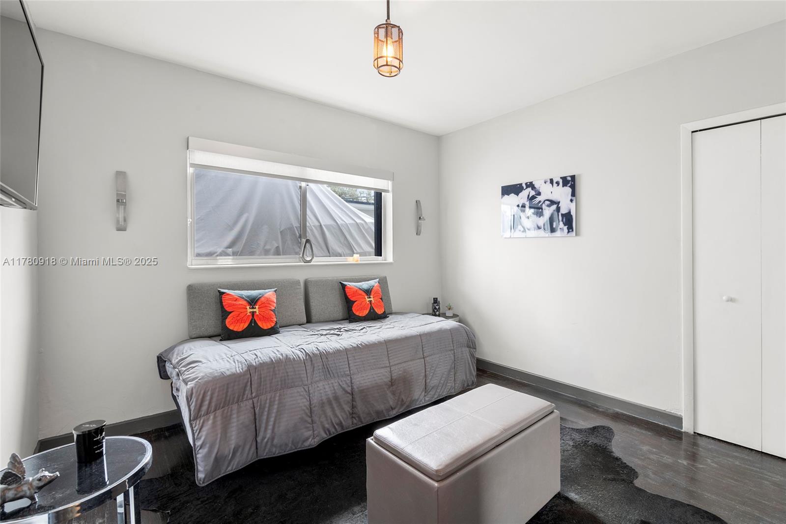 425 NE 114th St Miami, FL 33161