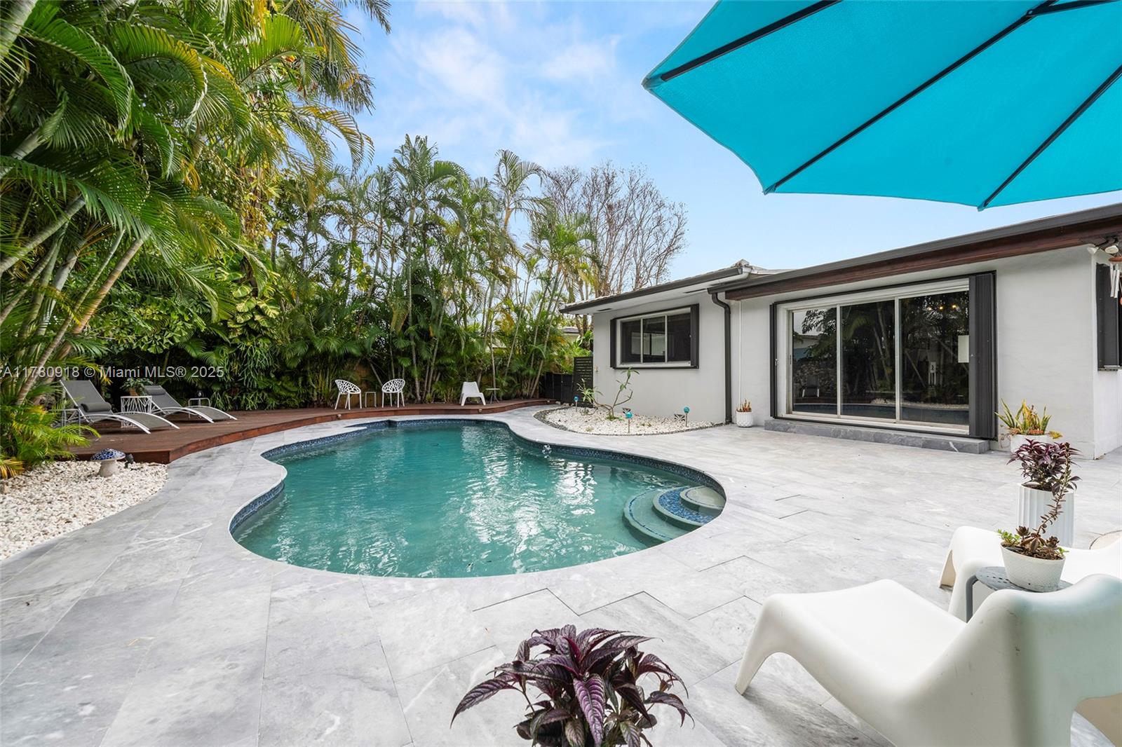 425 NE 114th St Miami, FL 33161